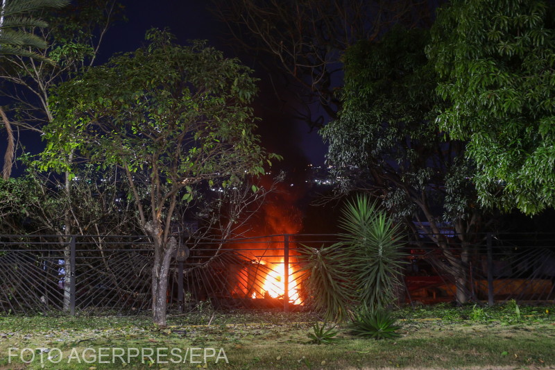 Tűz ütött ki a város több pontján a robbanások nyomán. | Fotók: Agerpres