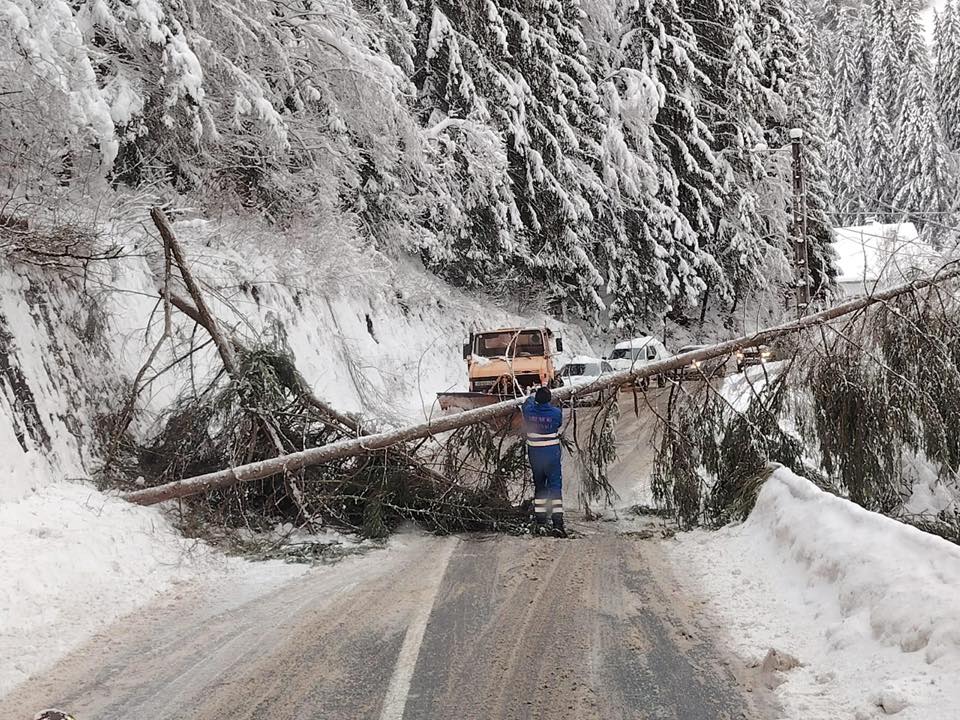 A közlekedés is télies körülmények között zajlik. 
