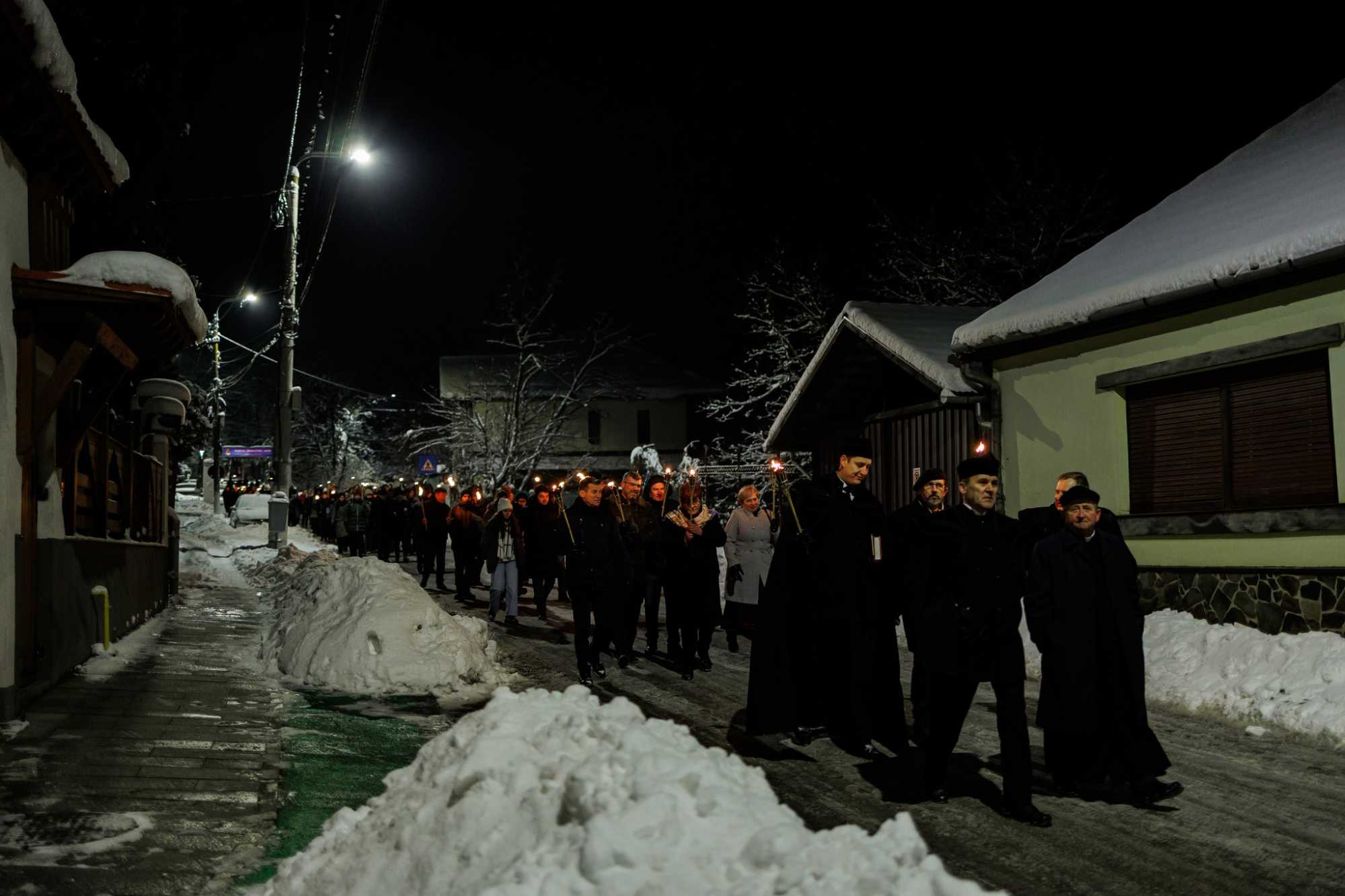 Fáklyás felvonulás.