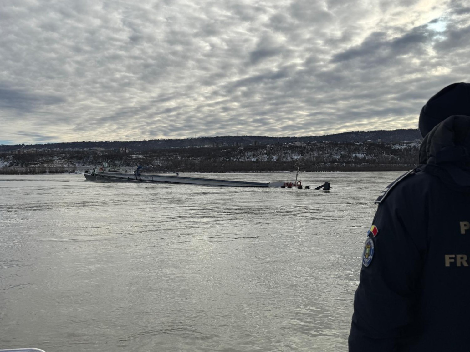 Uszály süllyedt el a Dunán | Fotó: román vízügy