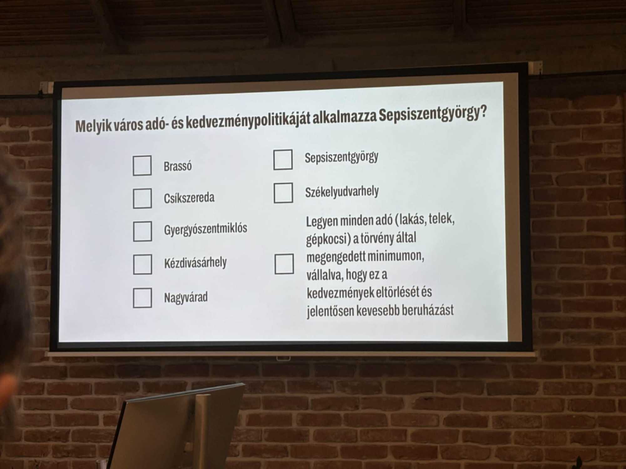 A kérdések. | A szerző felvételei