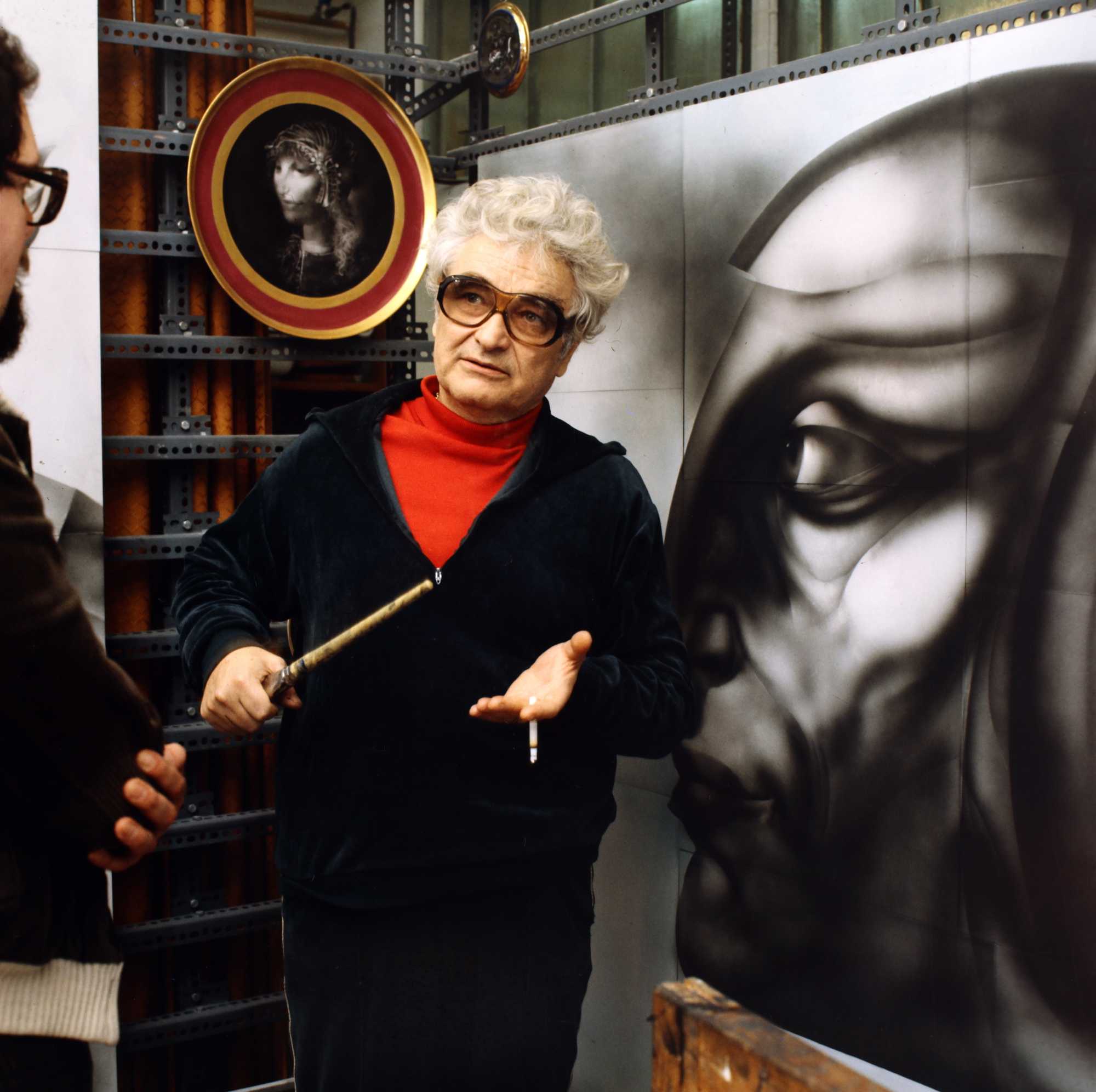 Szász Endre 1983-ban a magyarországi Hollóházán | Fotó: fortepan.hu/Gábor Viktor