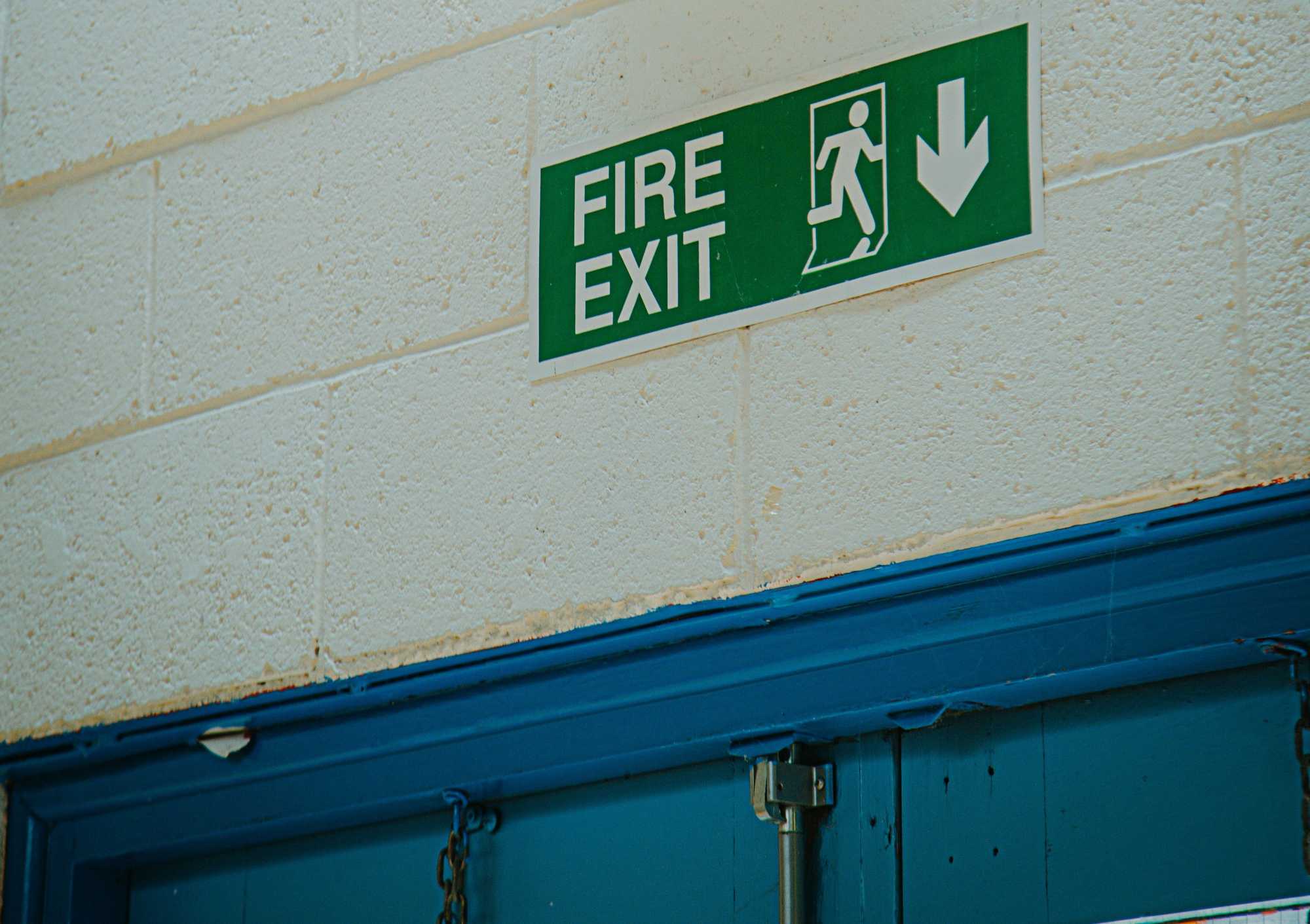 Kiürítették az épületet. | Illusztráció | Fotó: Unsplash