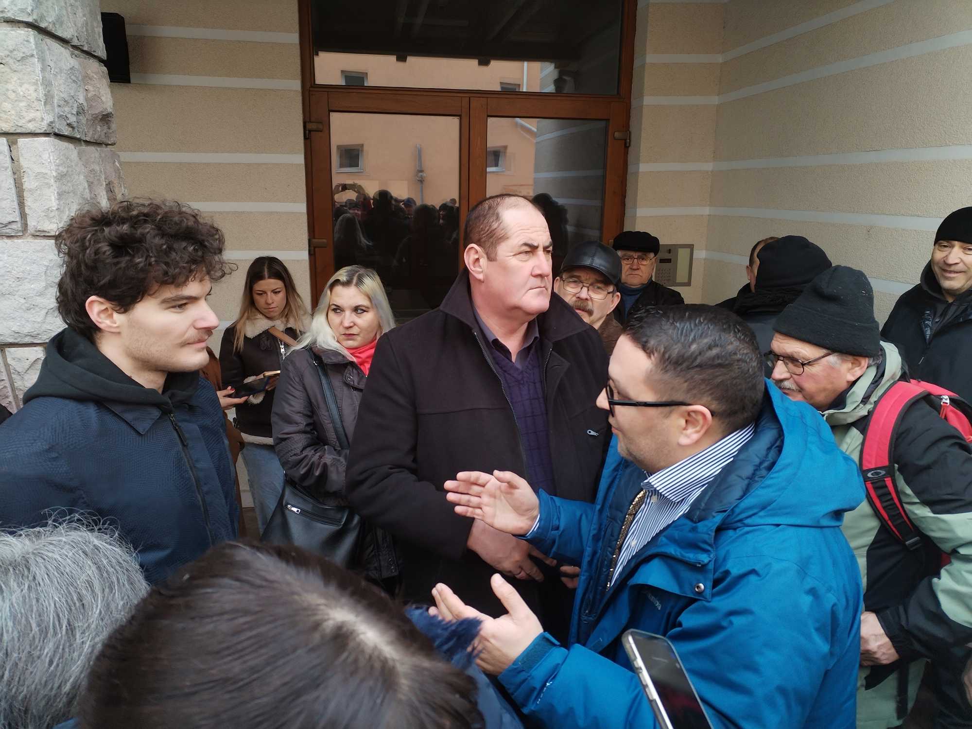 Fiatalok is megfogalmazták kérdéseiket.