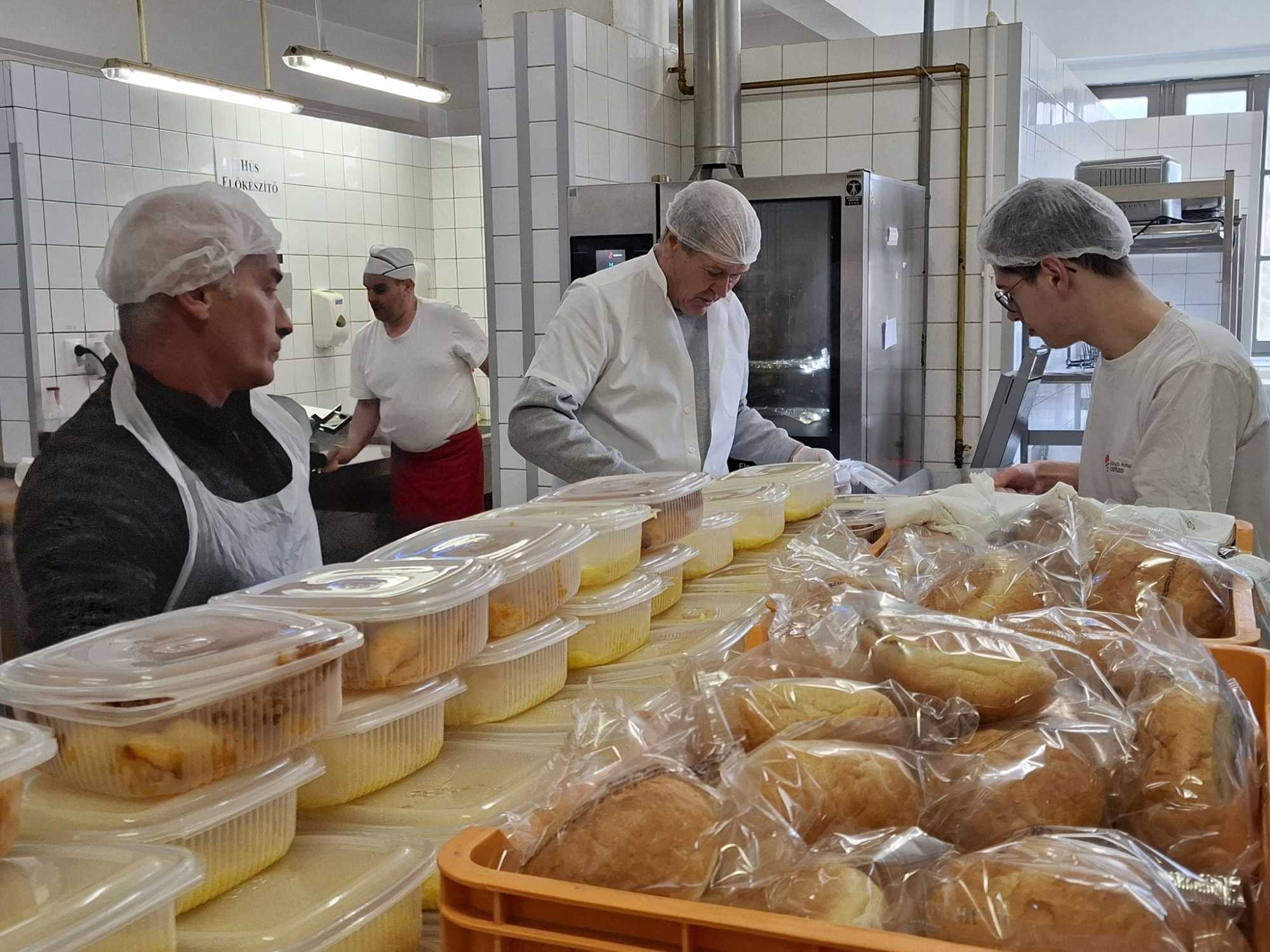 A Guruló ebéd program csak összefogással valósulhat meg | Fotó: Gyulafehérvári Caritas
