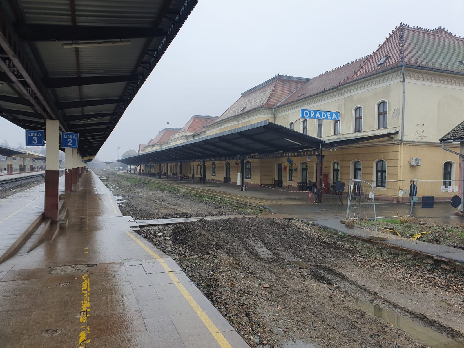 A nagyváradi vasútállomás három év „munka" után | A szerző felvétele