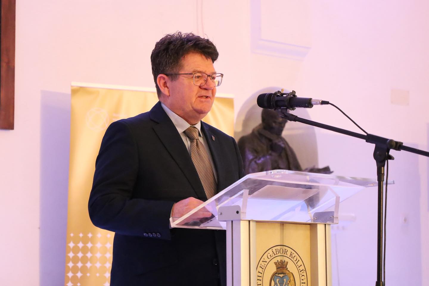 Aáry-Tamás Lajos méltatta az erdélyi magyar oktatók munkáját | Fotó: RMPSZ/Facebook