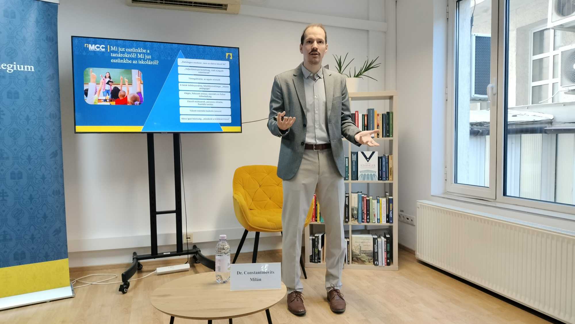 Dr. Constantinovits Milán | A szerző felvétele