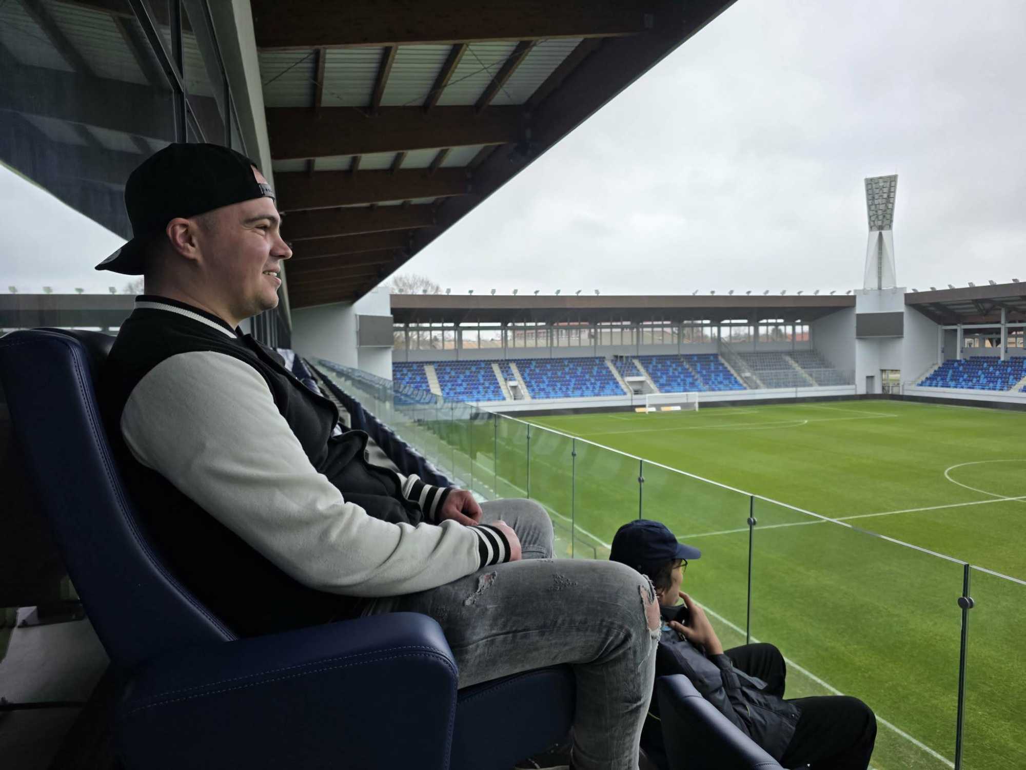 A Topolyai SC stadionjában.