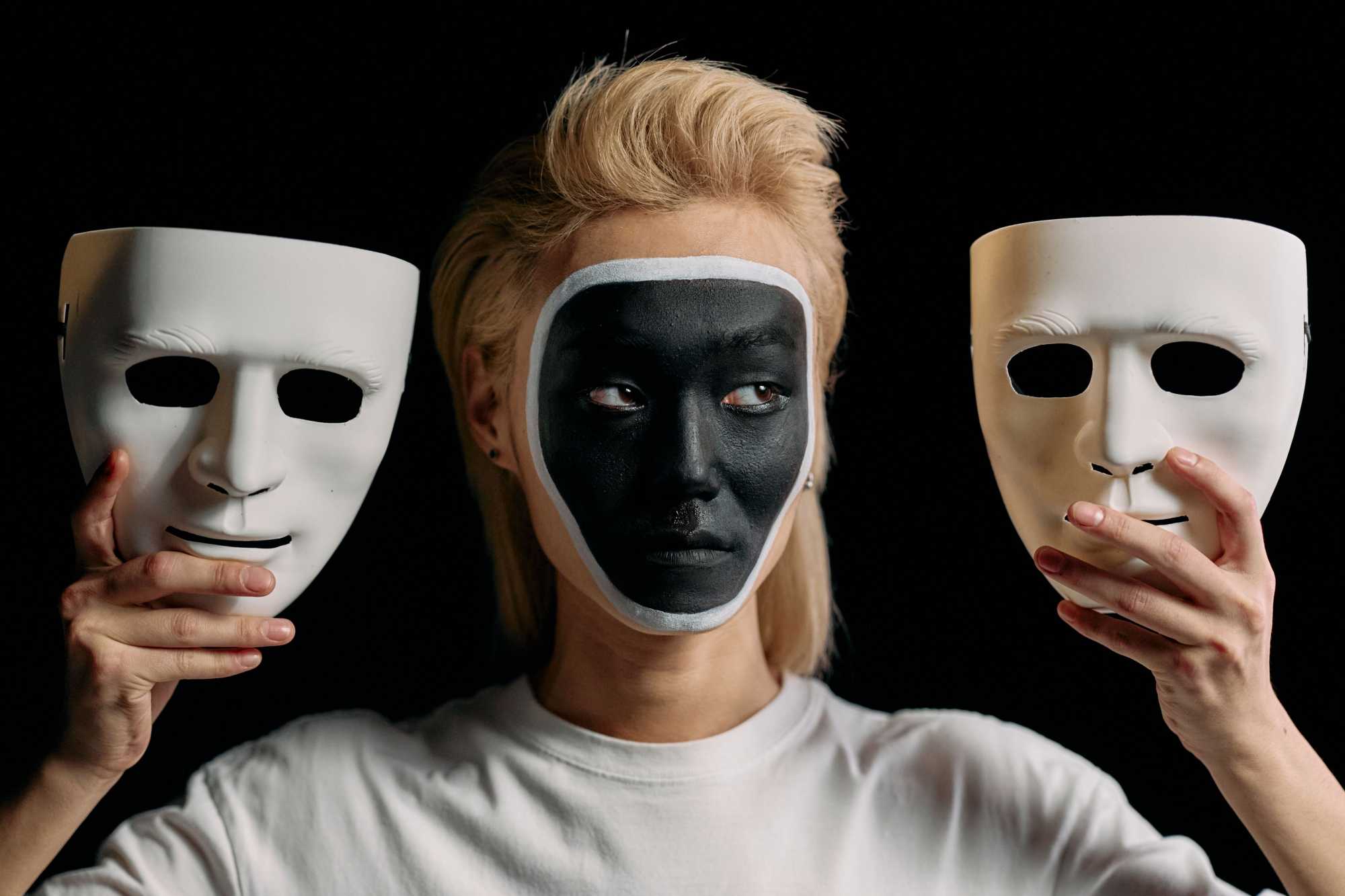 A deepfake-alapú támadások száma exponenciálisan nő hatékonyságuknak köszönhetően. Ez a hazai szervezeteket nagy mértékben érinti a szakértő szerint. | Fotó: Pexels