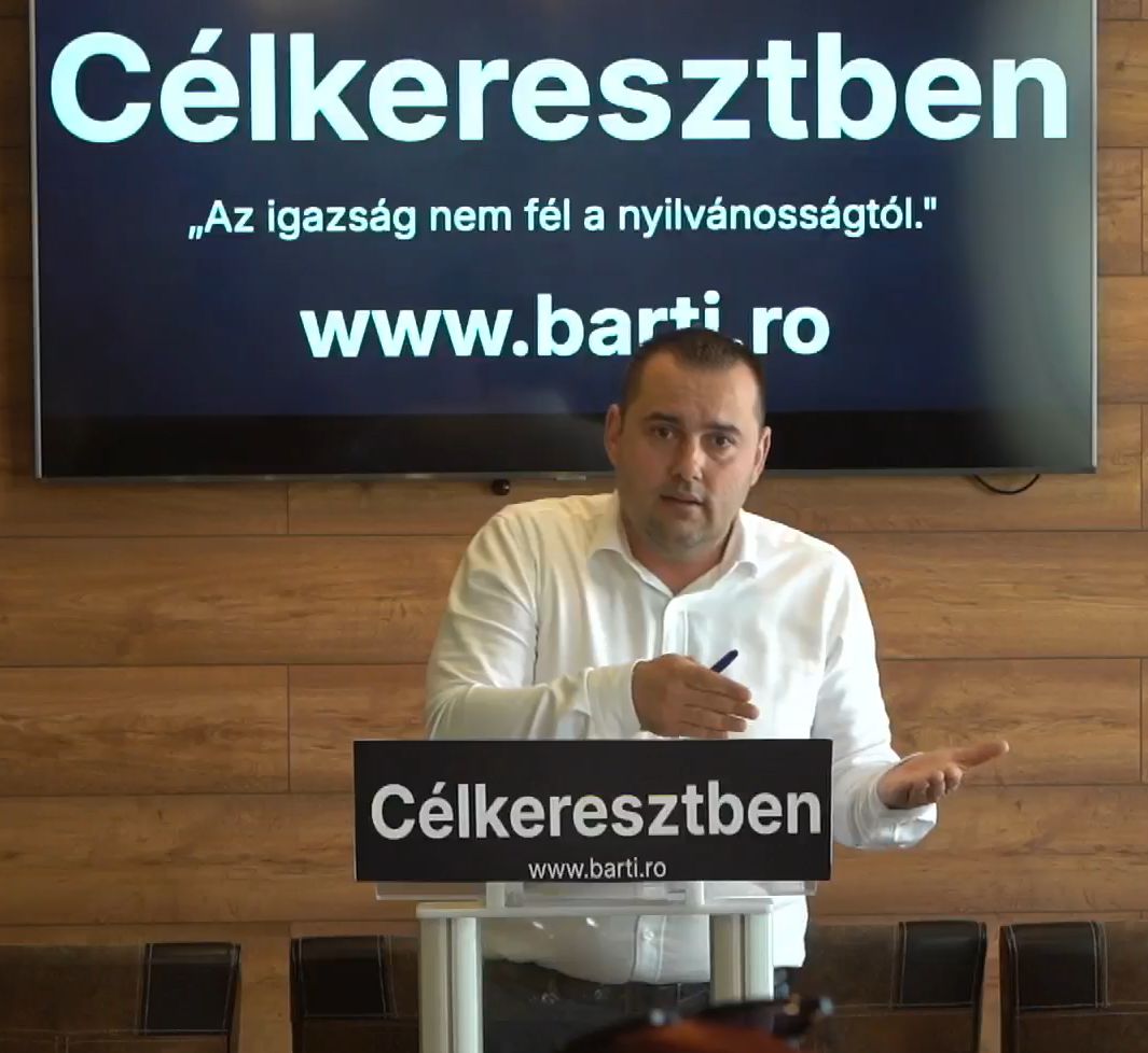 Sajtótájékoztatón érvelt igaza mellett. | Fotó: képernyőmentés