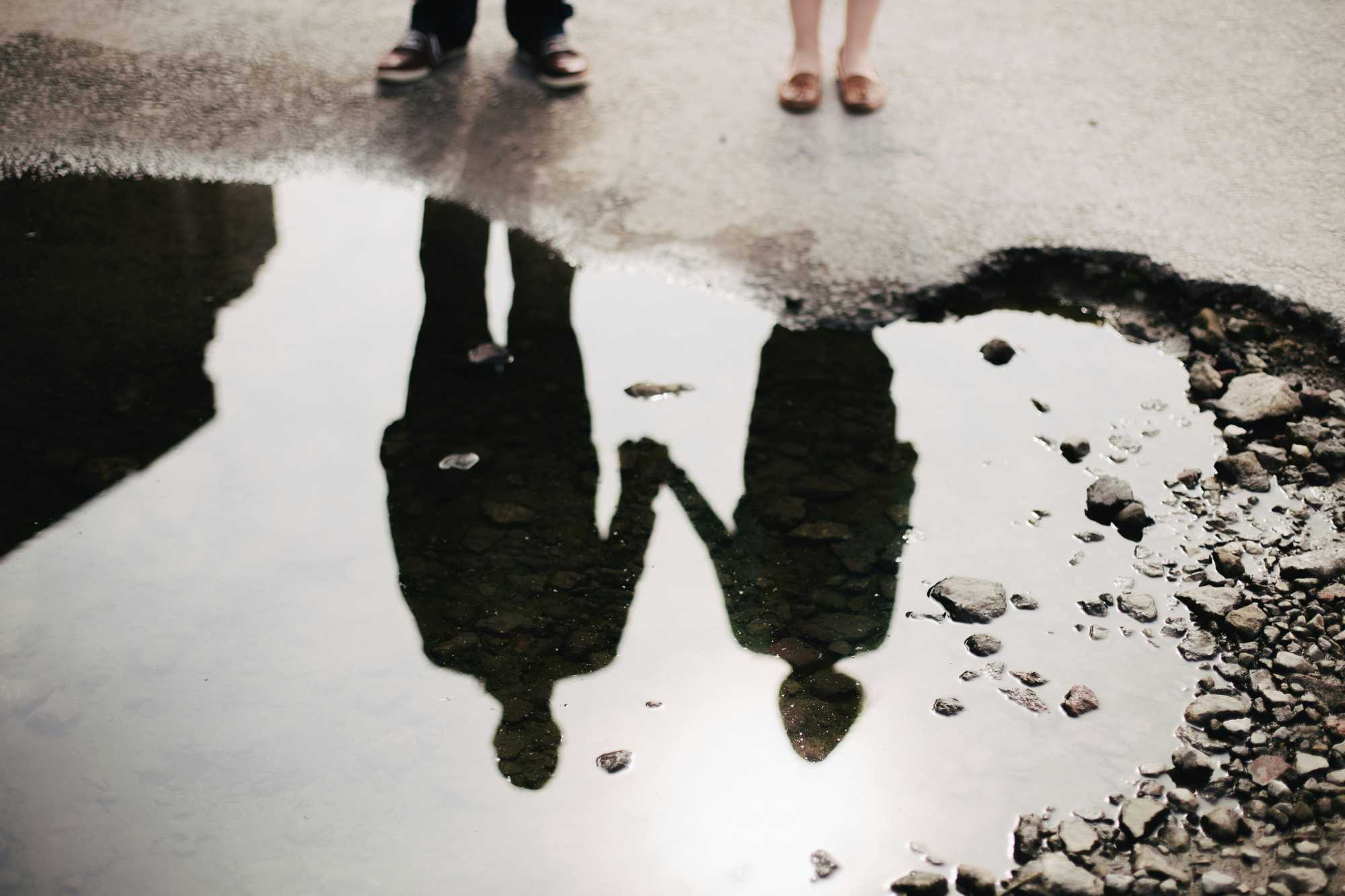 Abban szinte mindannyian biztosak, hogy a nőknek szüksége van a férfiak védelmére. | Illusztráció | Fotó: Unsplash