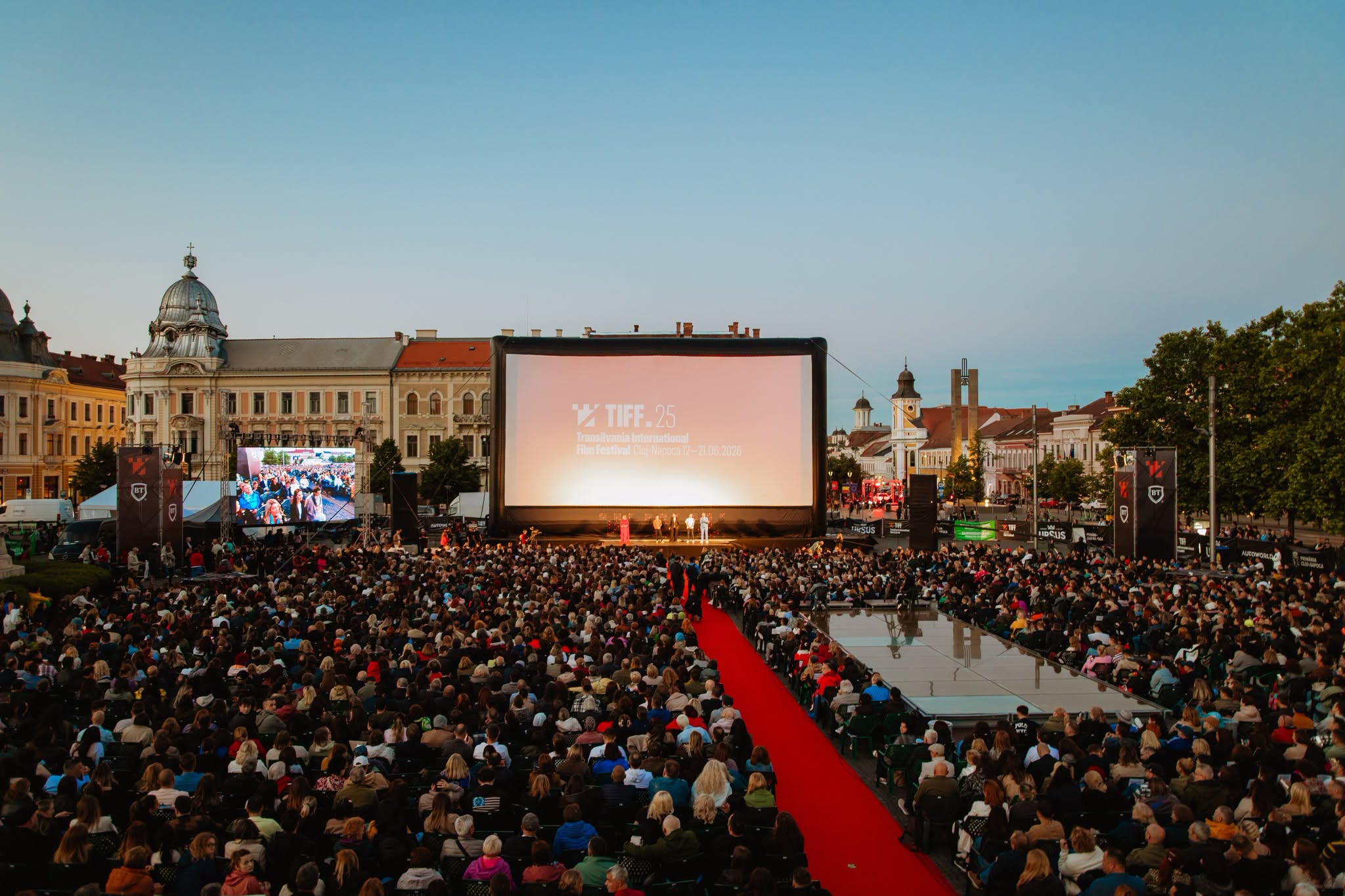 Négyezren nézték meg Tudor Giurgiu filmjét a főtéri nyitógálán. | Fotók: TIFF