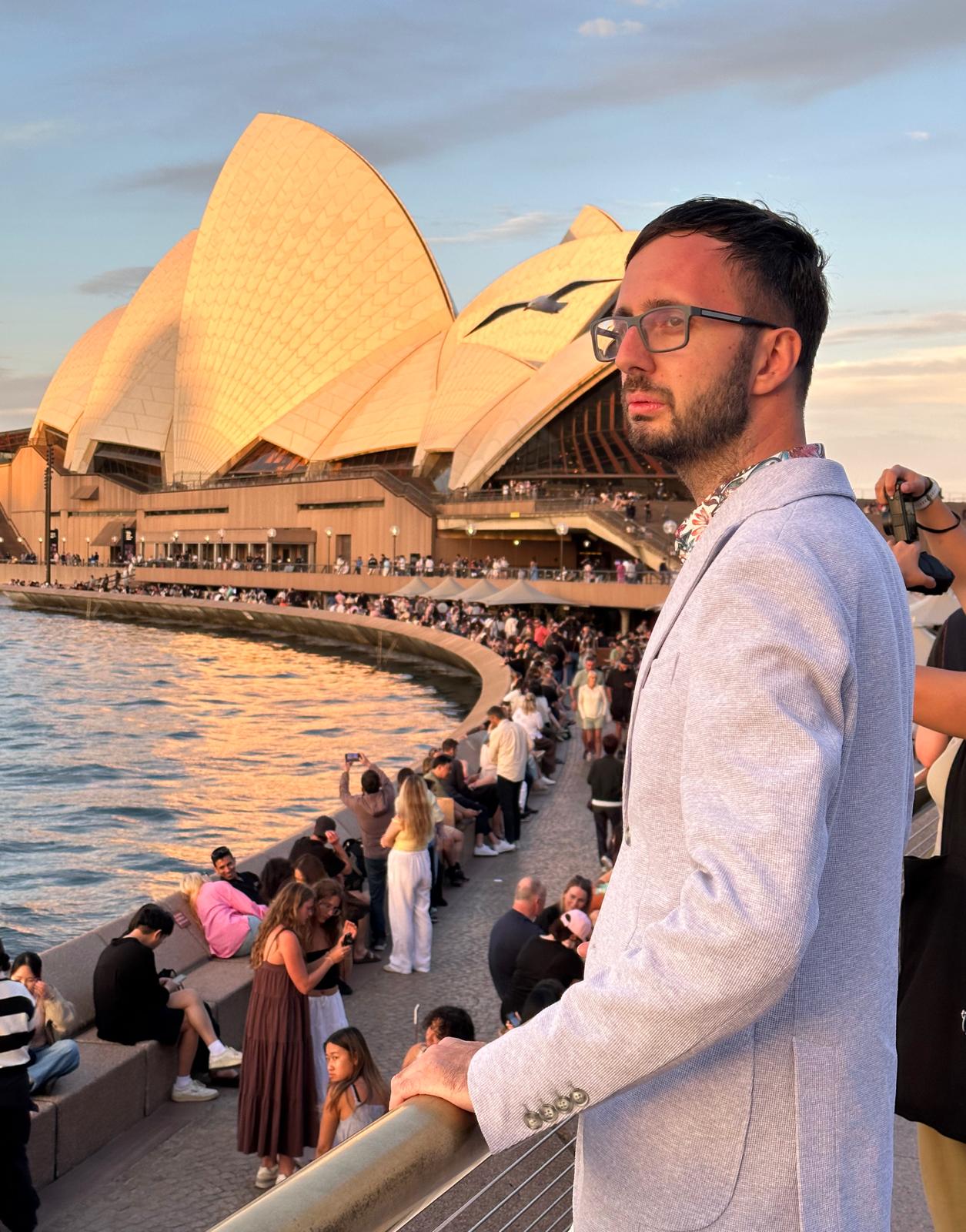 A Sydney-i Operaháznál  