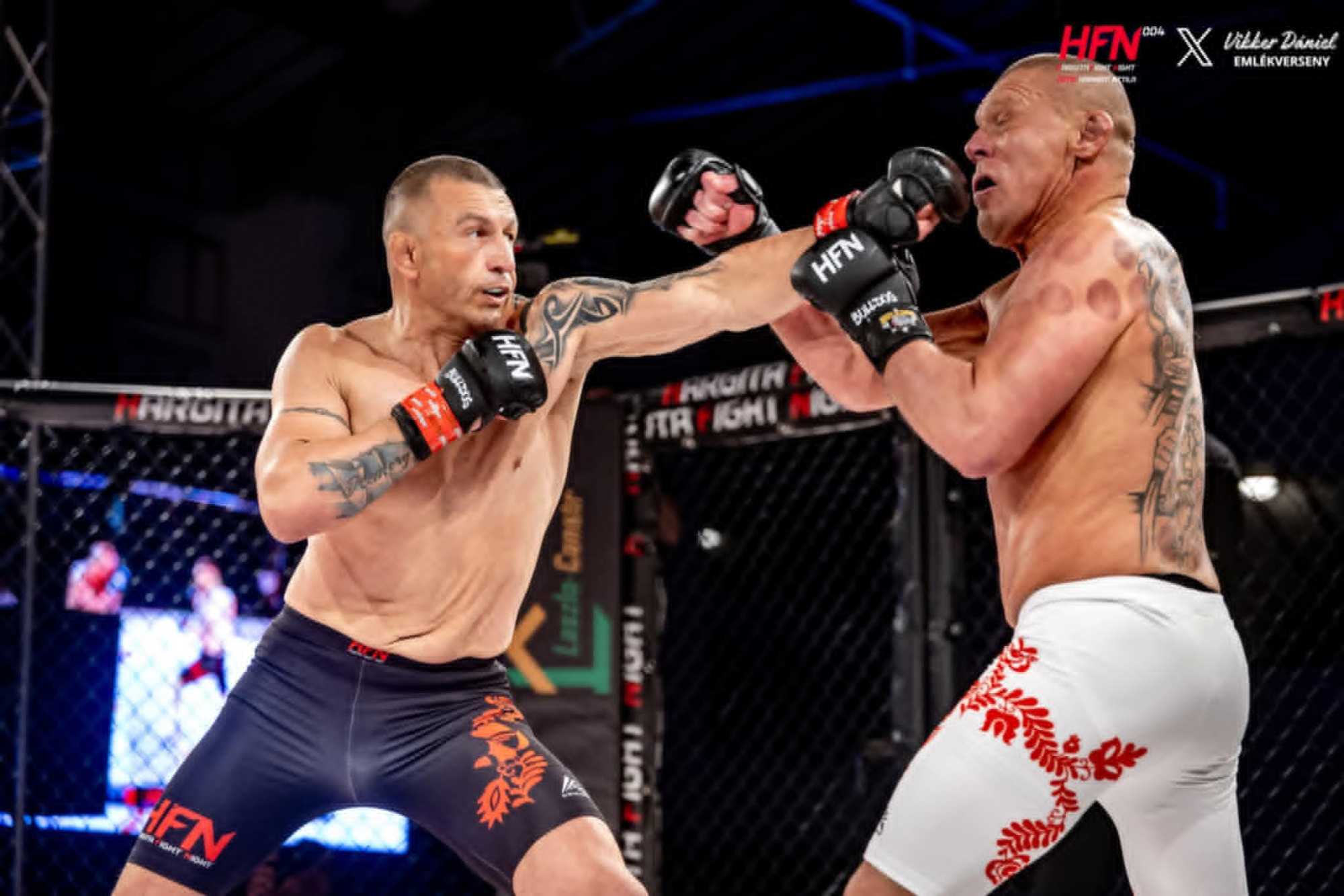 Az MMA-s karriere előtt erőember volt, nagy súlyokkal dolgozott