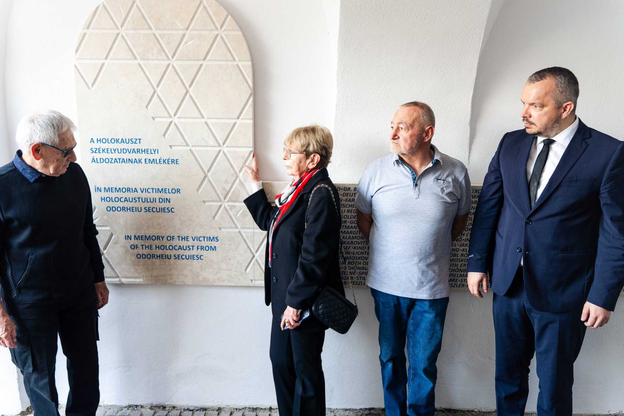 Az eseményre eljöttek az egykori székelyudvarhelyi zsidó családok leszármazottai is