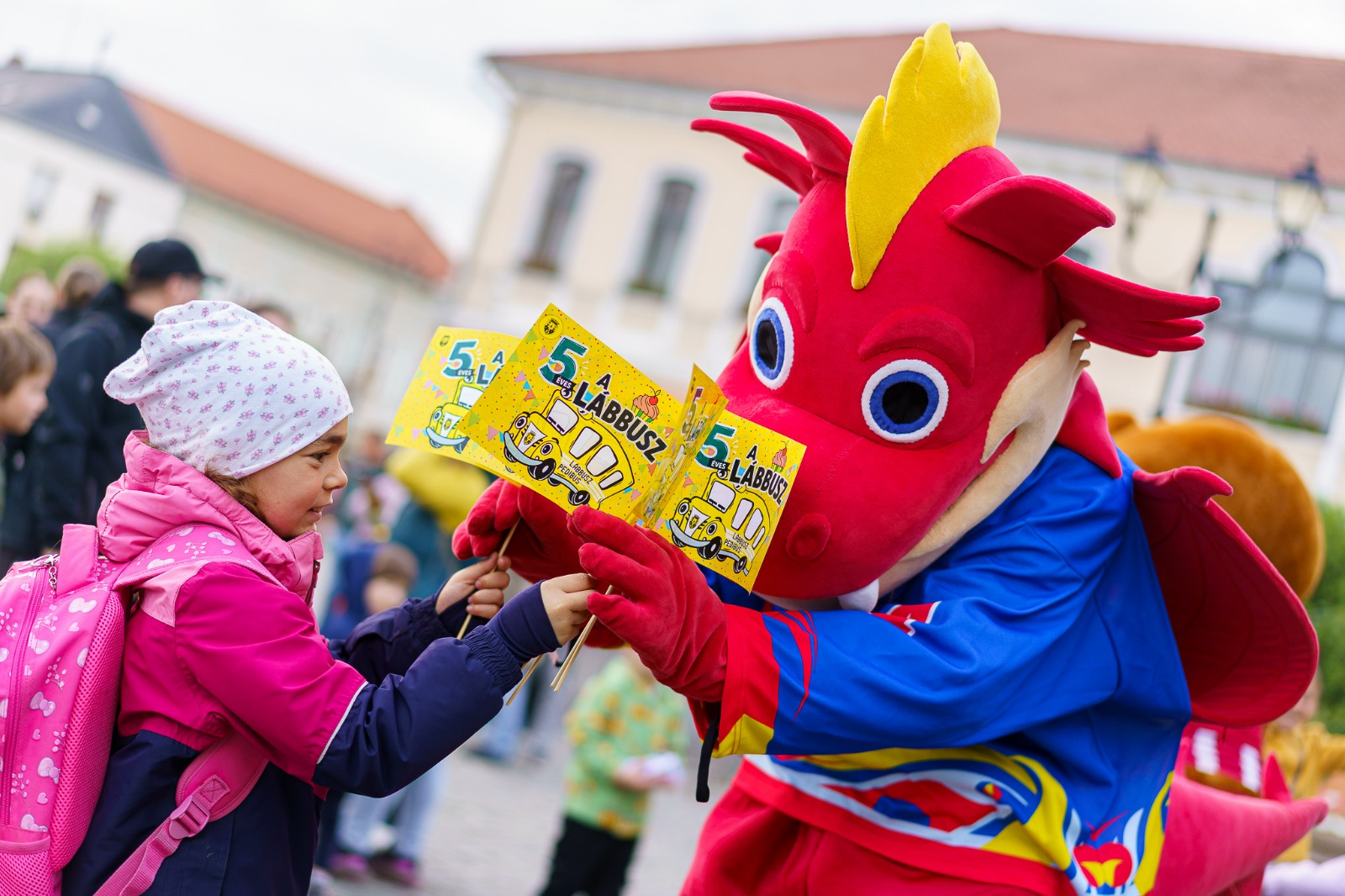 Rézi, a sárkány is a gyerekekkel ünnepelt | Fotó: Kristó Gothárd Hunor