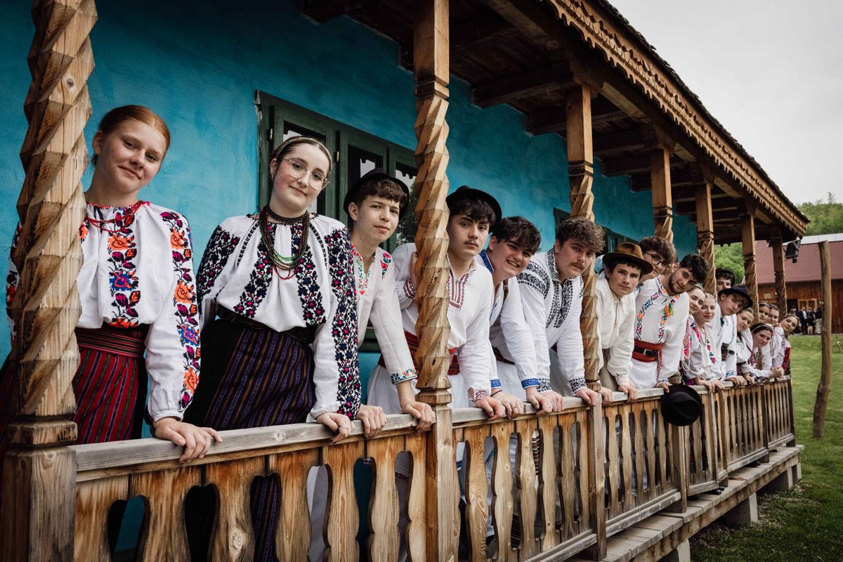 Csángó fiatalok a lábnyiki Magyar Háznál l Fotó: Boncsarovszky Péter/Magyar Nemzet