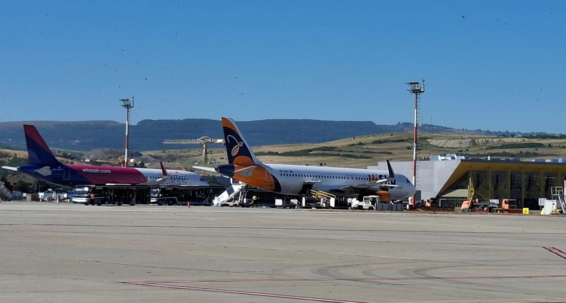 Gépek a kolozsvári reptéren | Fotó: Facebook/Aeroportul International Avram Iancu