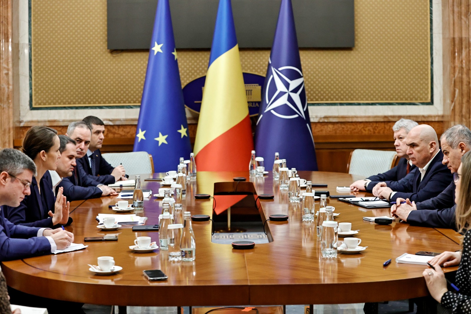 A közel-keleti helyzet miatt üléseztek. | Fotó: Guvernul Romaniei Facebook-oldal