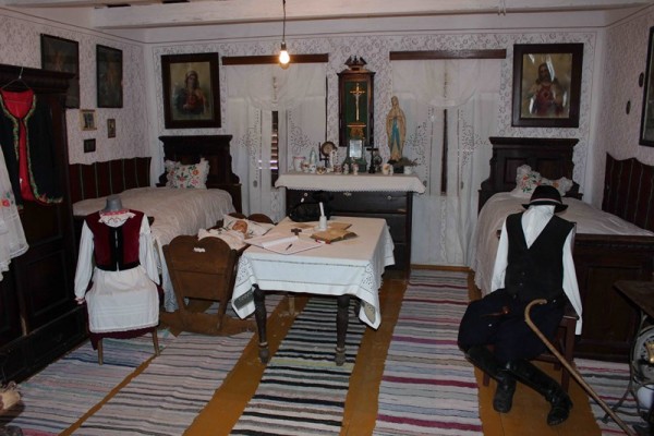 A székelykevei tájház egyik szobája | Fotó: ertektar. rs