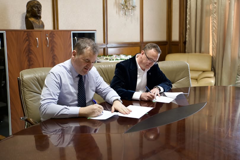 Fontos szerződést írtak alá. | Fotó: Nagy Zoltán Facebook-oldala