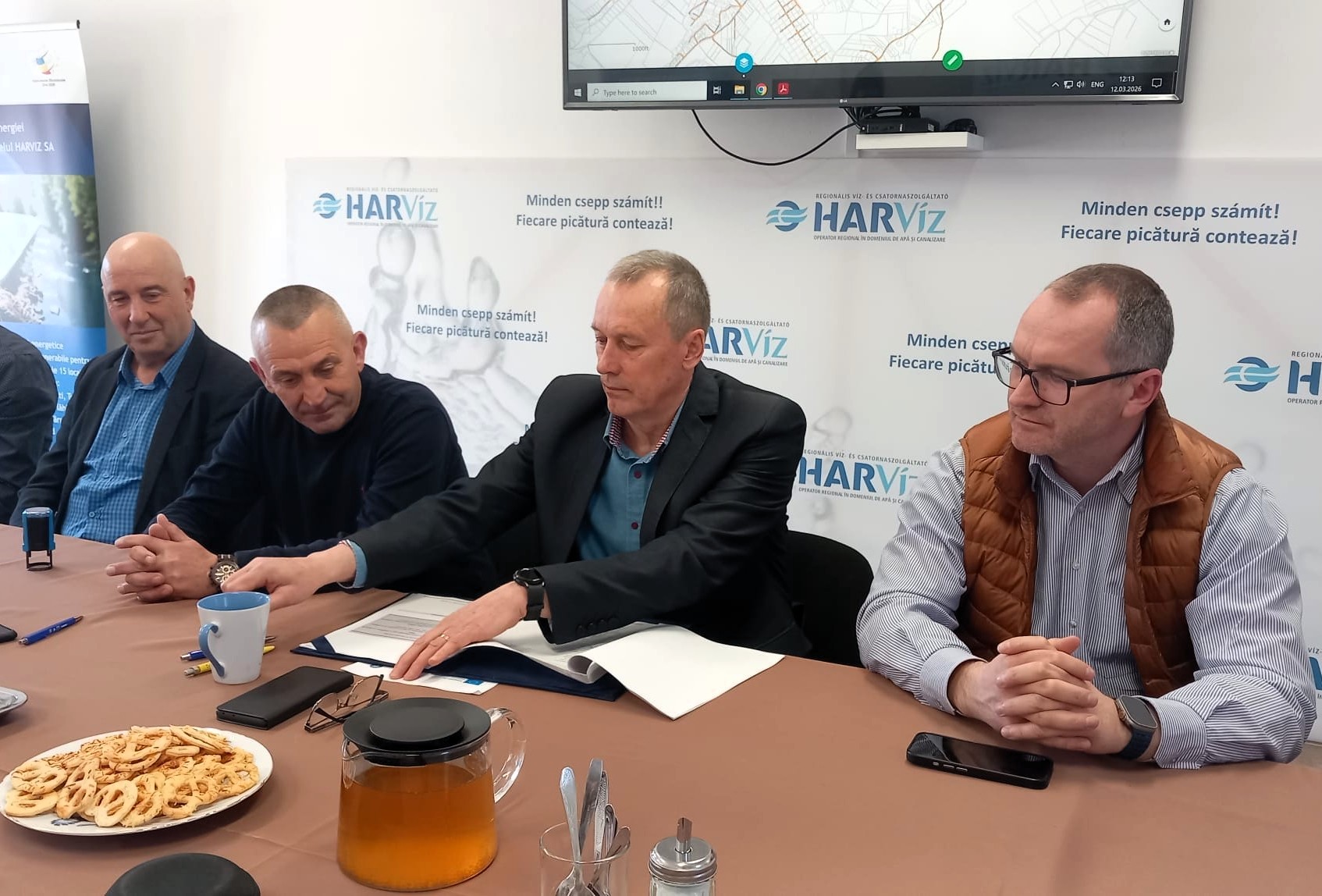 A beruházó és a kivitelező csütörtökön írta alá a szerződést | A szerző felvétele