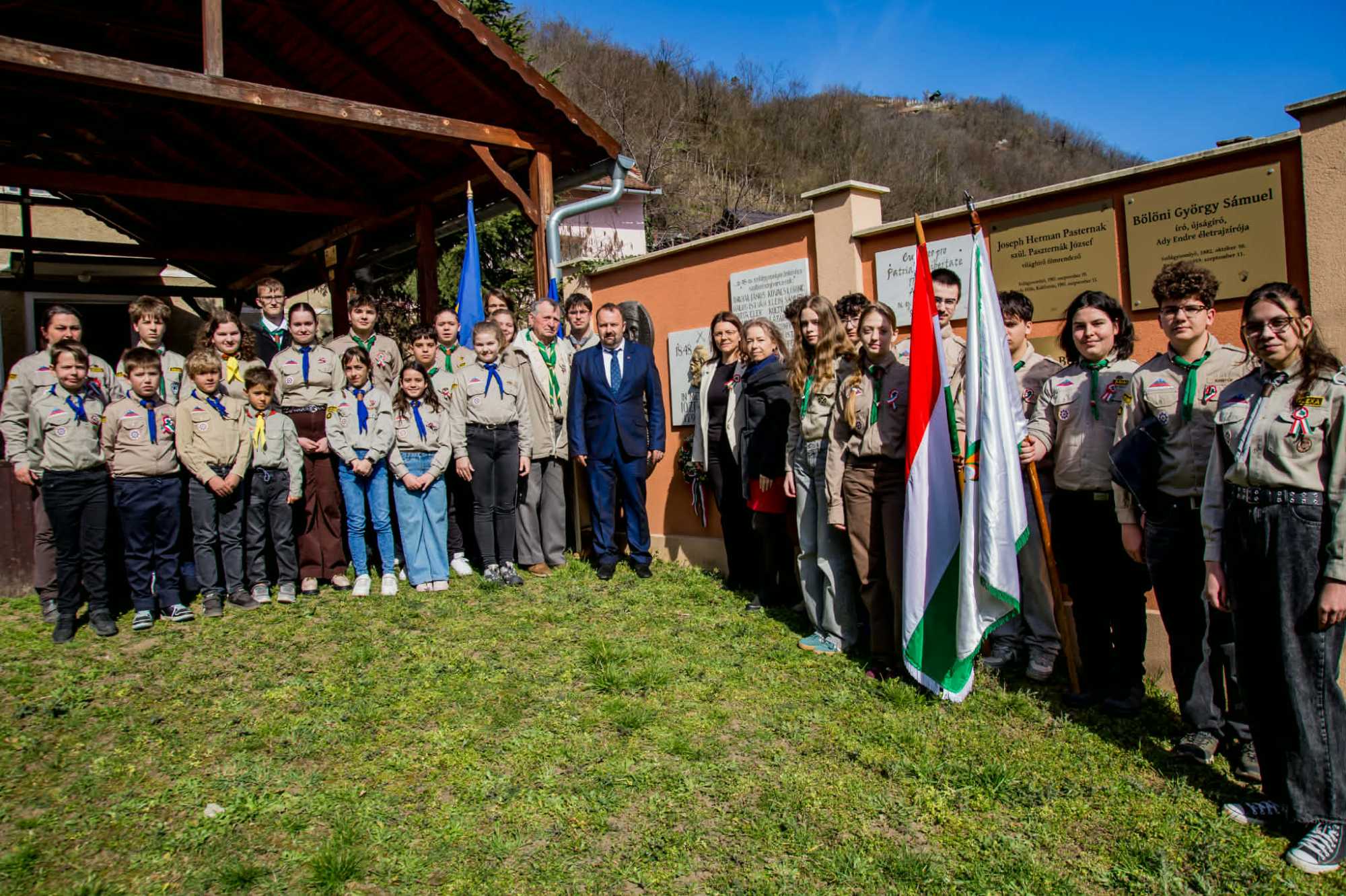 Szilágysomlyón a templomkertben gyűltek össze | Fotó: Kulcsár Mária