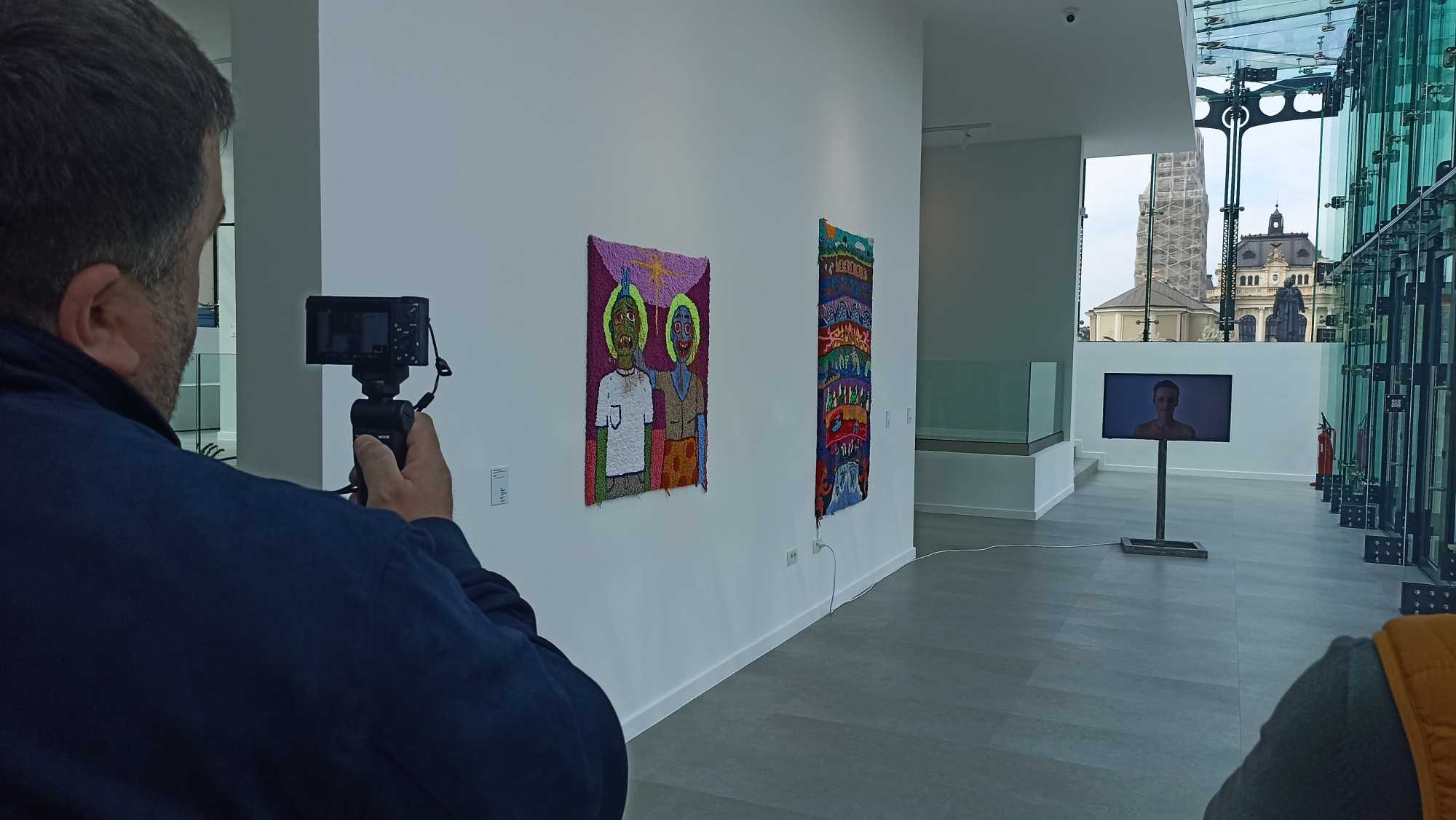 Magyarországi művészek videóalkotással szerepelnek a kiállításon