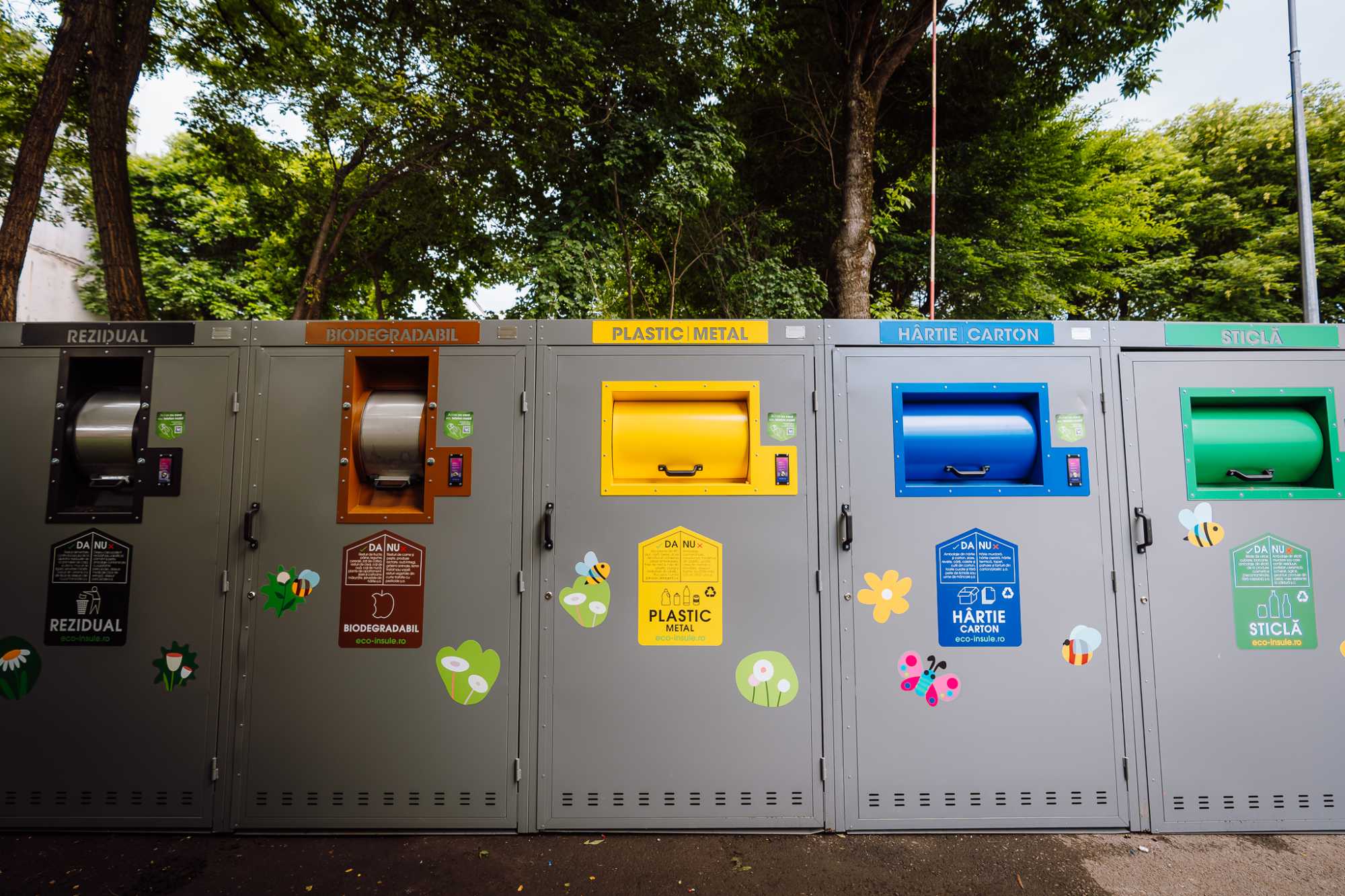 Ökoszigetek Marosvásárhelyen. | Fotók forrása: a marosvásárhelyi polgármesteri hivatal Facebook-oldala