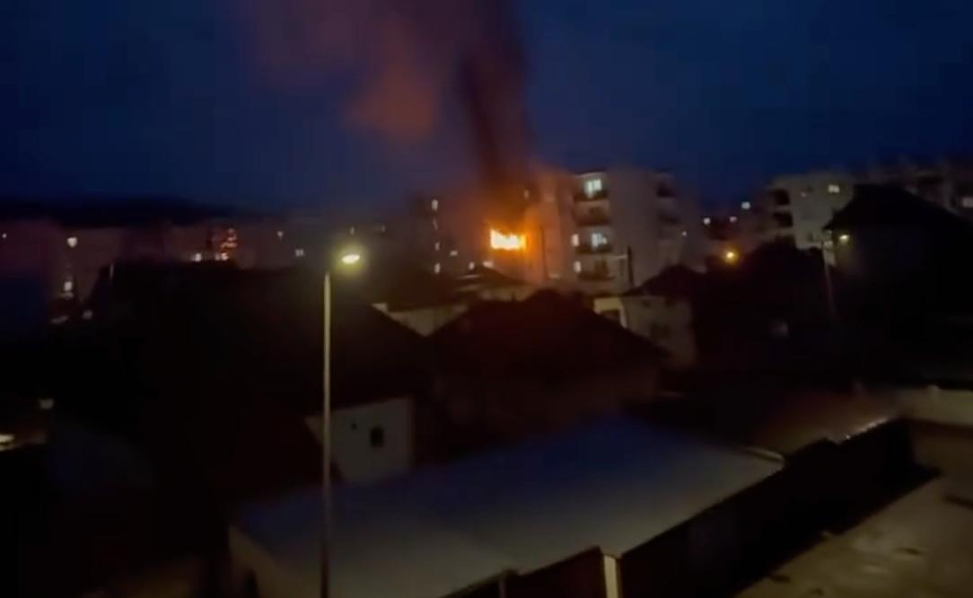 Vasárnap este nyolc óra után csaptak fel a lángok., | Fotó: Képernyőmentés