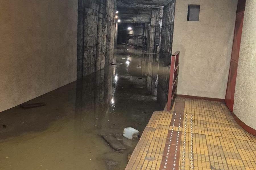 Elárasztott bukaresti metró