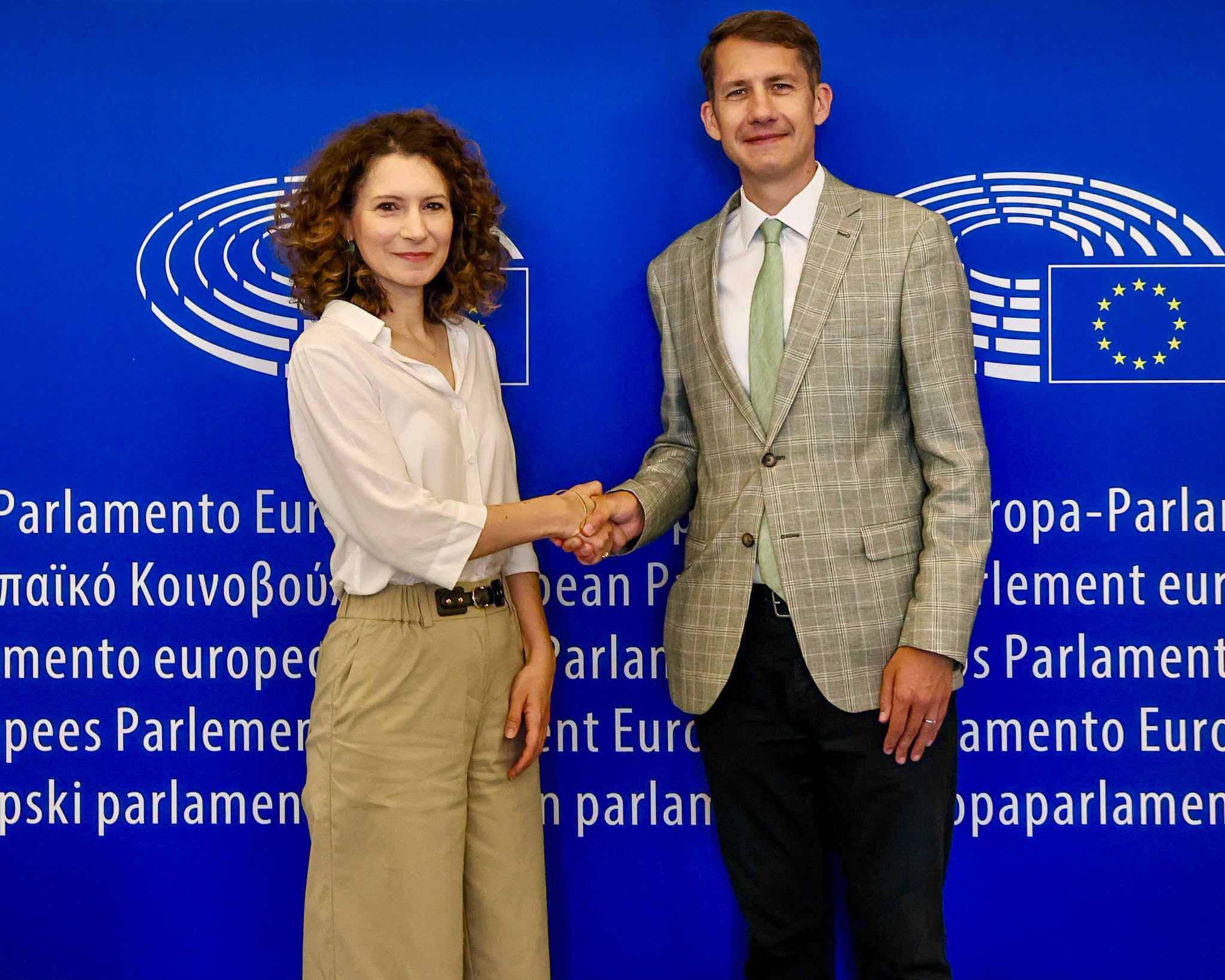 Lakos Eszter, a TISZA EP frakciójának vezetője és Pásztor Bálint Brüsszelben június 24-én l Fotó: Facebook