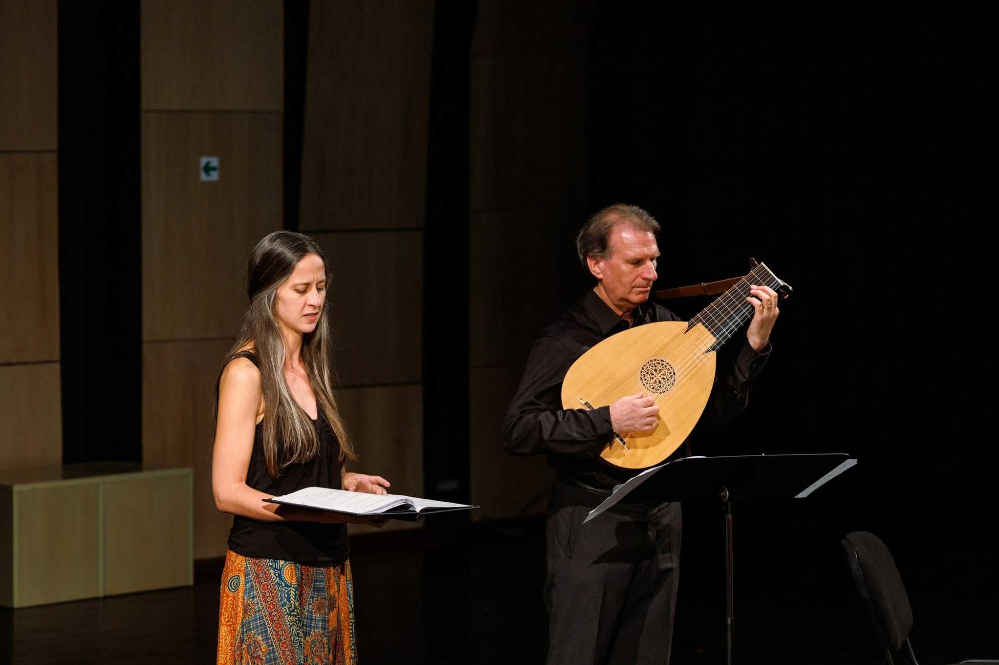 Tessa Roos és Peter Croton koncertjén John Dowland lantdalai találkoztak a korabeli, népiesebb balladákkal. | Fotó: Fejér Magor, HMKK-archívum