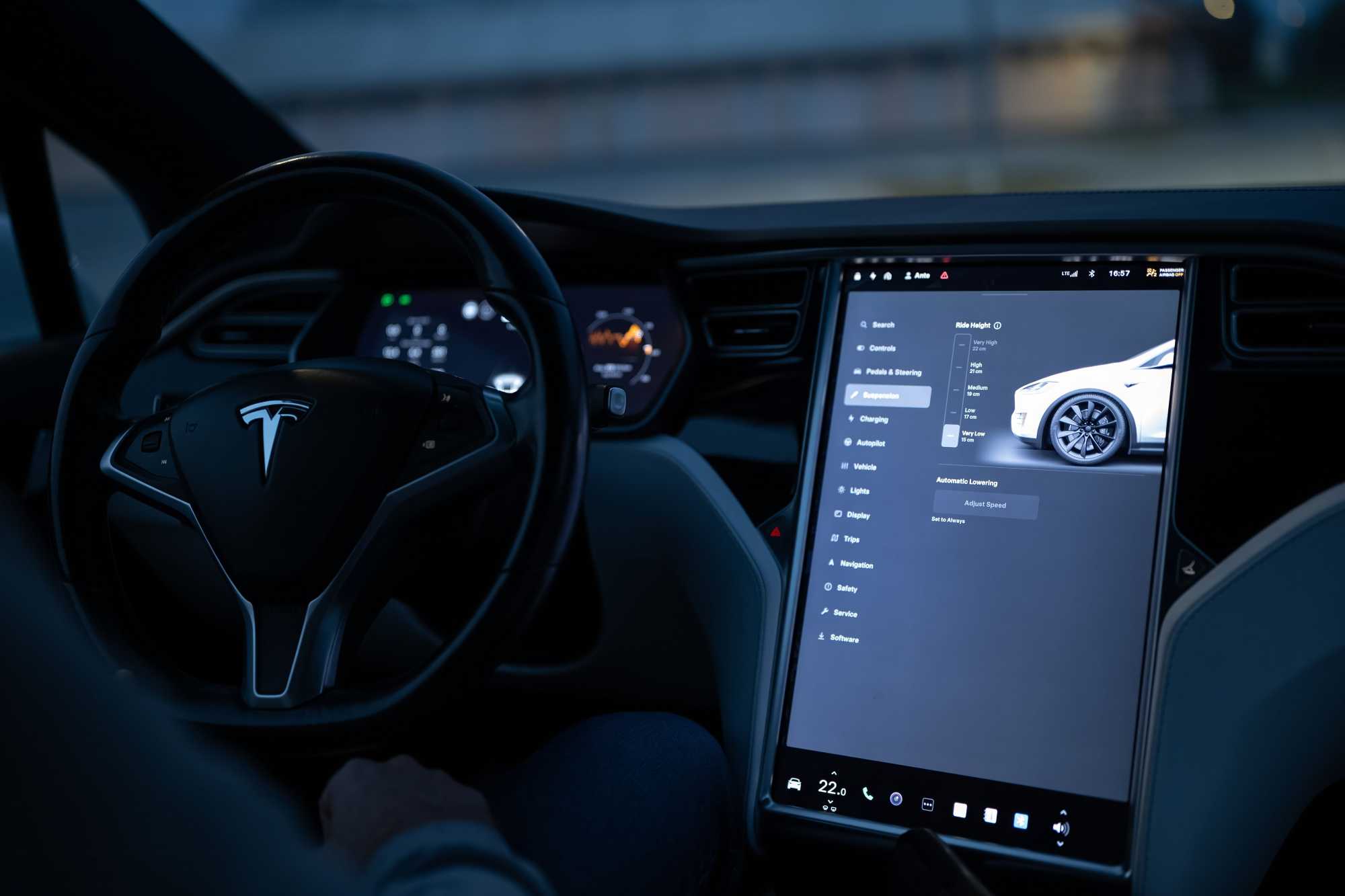 Önvezető autó - Tesla | Fotó: Pexels