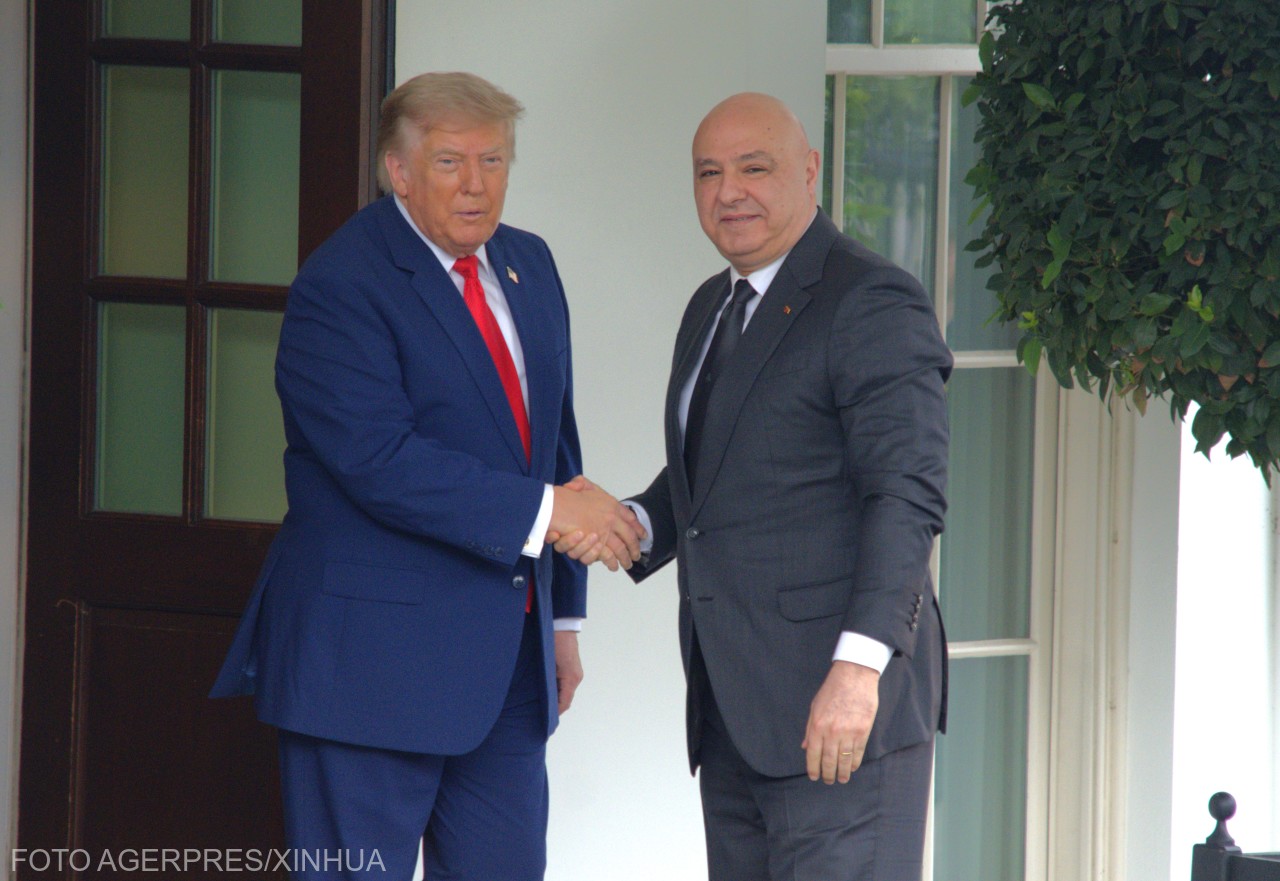 A libaboni államfőt fogadta Trump. | Fotók: Agerpres