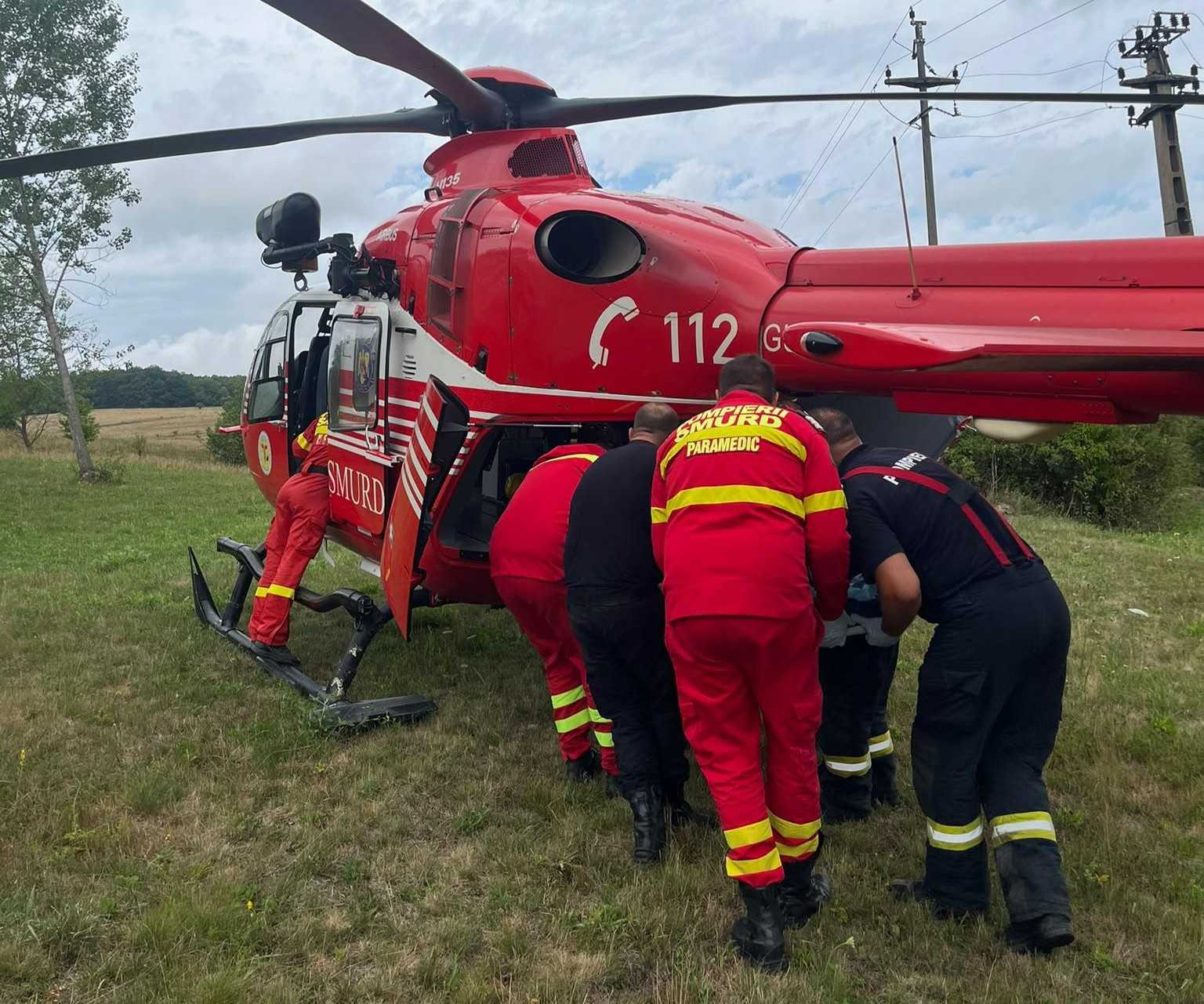 Az életben maradt férfit helikopterrel szállították kórházba | Fotó: ISU Cluj