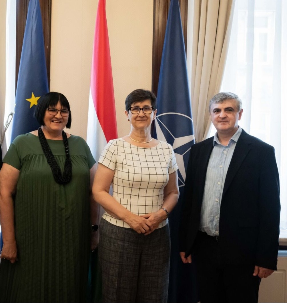 Orosz Ildikó és Csernicskó István Breuer Klára, a kétoldalú kapcsolatokért felelős külügyi államtitkár társaságában július 13-án l Fotó: kme.org.ua