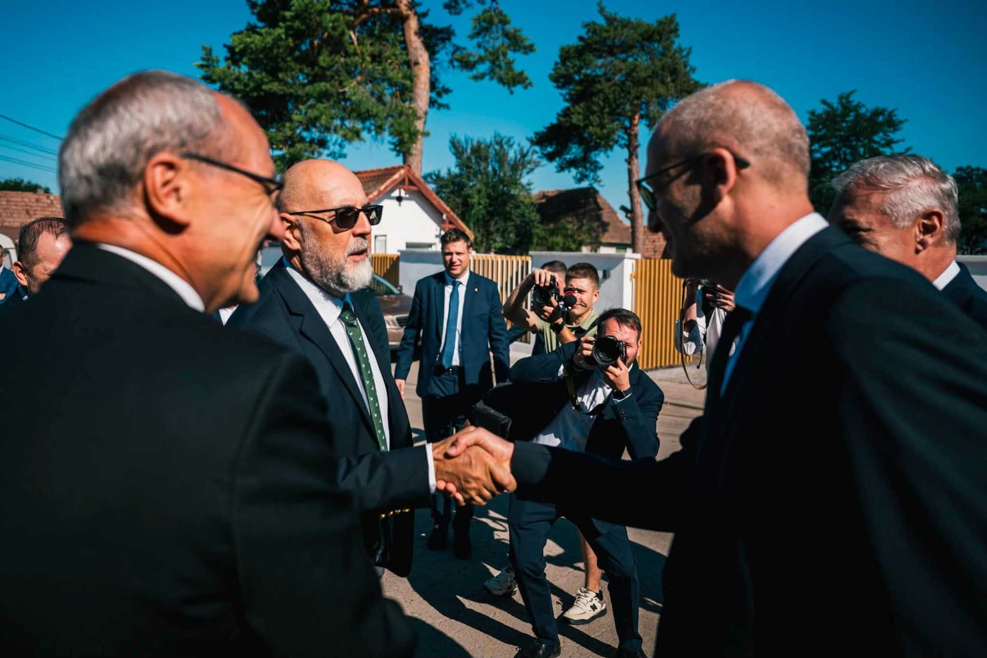 Kelemen Hunor RMDSZ elnök és Tarr Zoltán Magyarország társadalmi kapcsolatokért és kultúráért felelős minisztere | Fotó: Kelemen Hunor Facebook oldala 