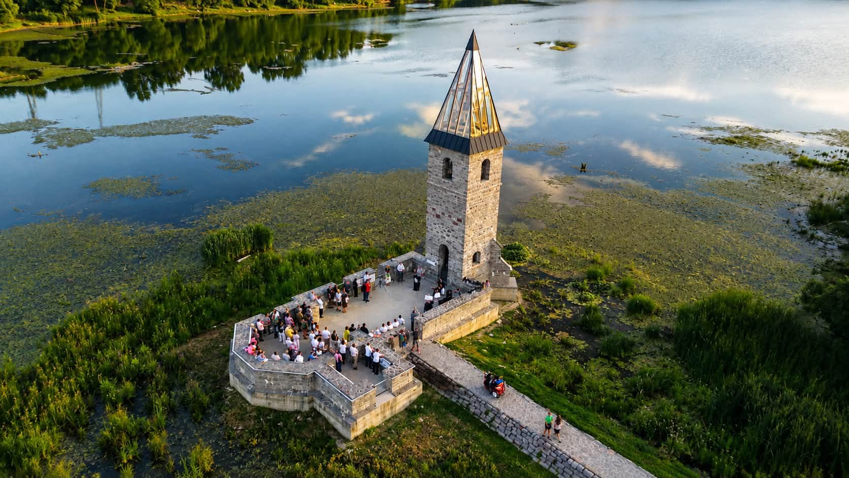 A 2024-ben átadott Összetartozás temploma felülnézetből | Fotó: Csibi Attila Facebook oldala