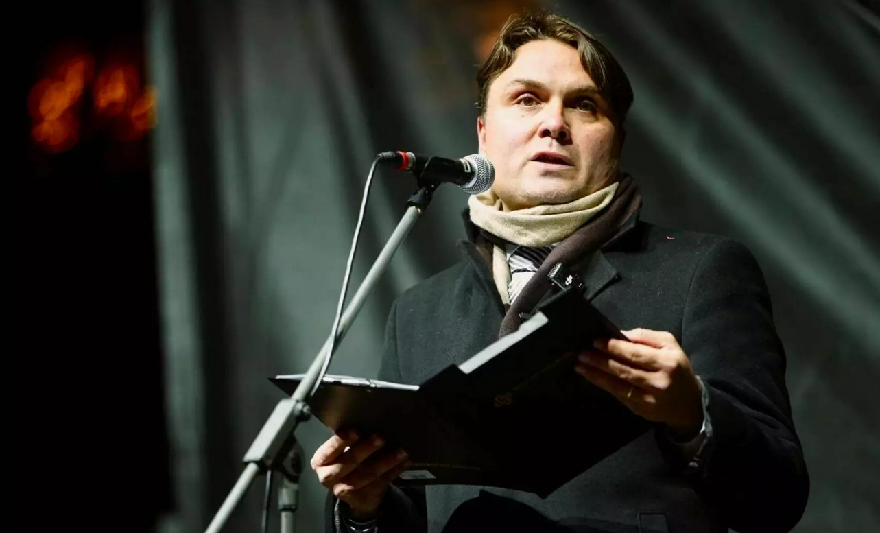 Gubík László felszólal a 2025. december 16-i pozsonyi ellenzéki tüntetésen | Fotó: Facebook