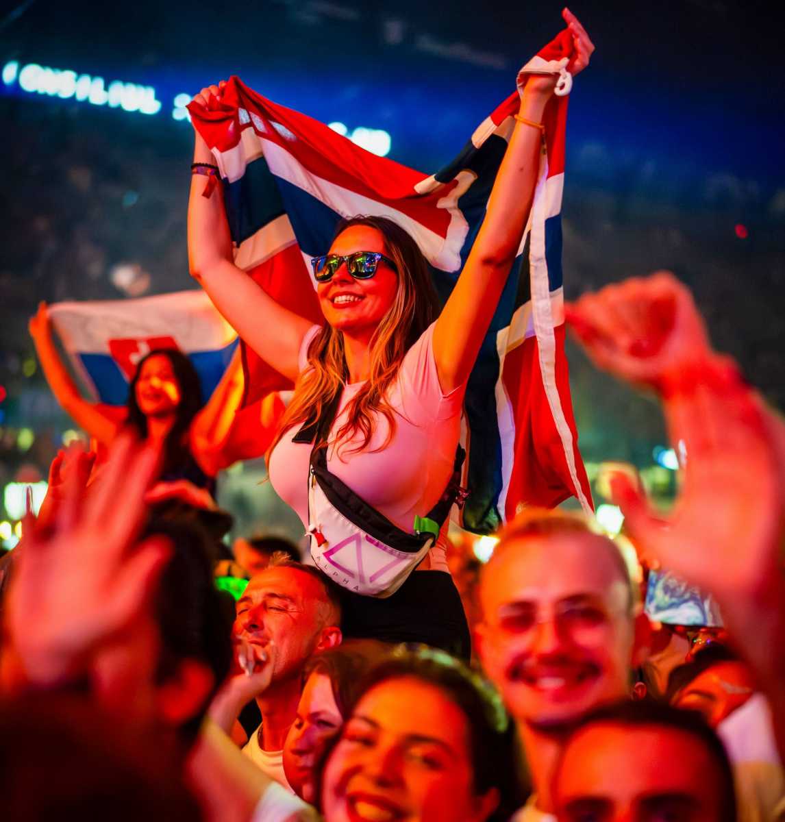 Ami ezreknek csodás élmény, a helyieknek szenvedés. | Fotó: az Untold Facebook-oldala
