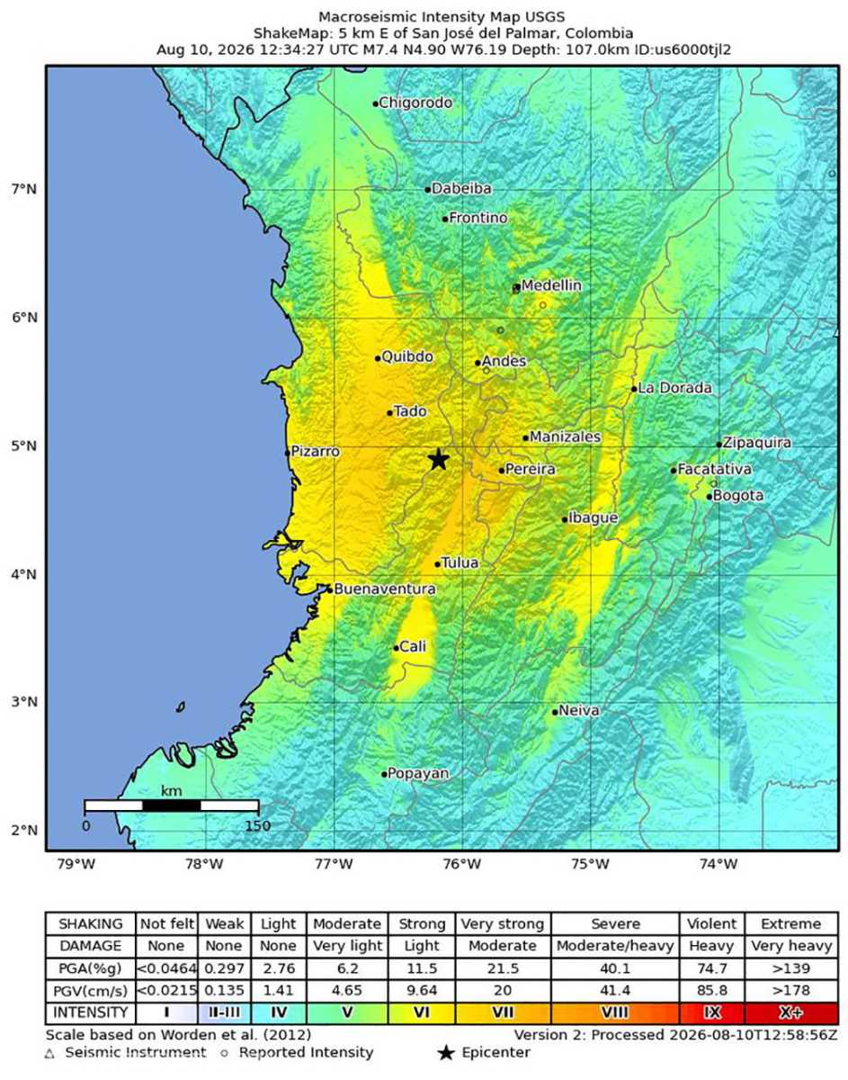 Az Egyesült Államok Geológiai Szolgálata (USGS) által közzétett térkép bemutatja a 2026. augusztus 10-én Kolumbia nyugati részét sújtó, 7,4-es erősségű földrengés helyszínét. Az USGS jelentése szerint a földrengés epicentrumát San Jose del Palmarban, a Chocó megyében, 107 kilométeres mélységben rögzítették.