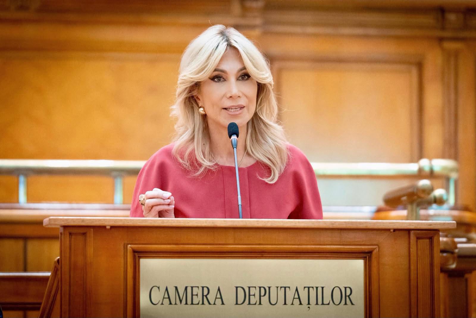 Raluca Turcan liberális politikus annak megvizsgálását sürgeti, hogy közbiztonsági és nemzetbiztonsági okból betiltható lenne-e a TikTok Romániában Fotó: Raluca Turcan Facebook oldala 