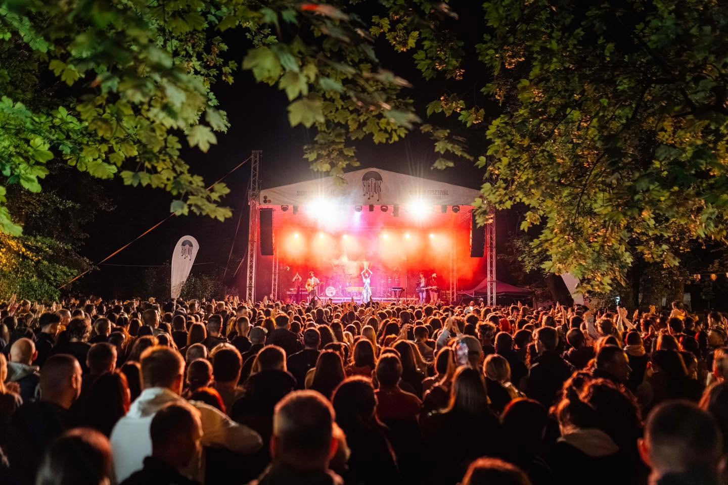 Az esti koncertek tavaly is tömegeket vonzotta a városi parkba | Fotó: Siculus Fesztivál
