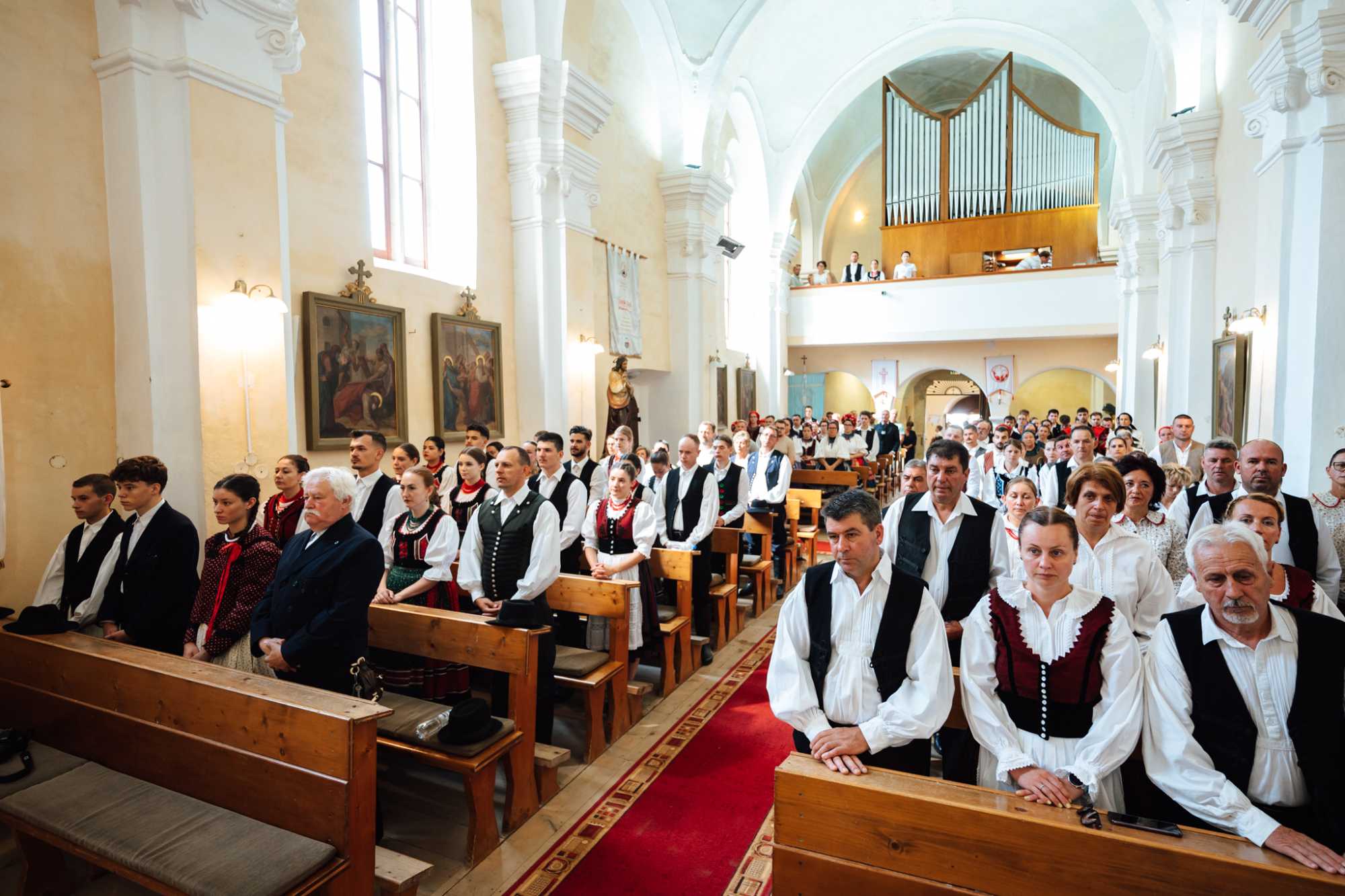Az ünnepi szentmisét Pál Ferenc helybeli plébános celebrálta