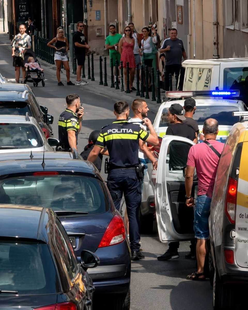 Megütötték a rendőröket. | Fotó: Brasov cel mai frumos oras din Romania Facebook-oldal