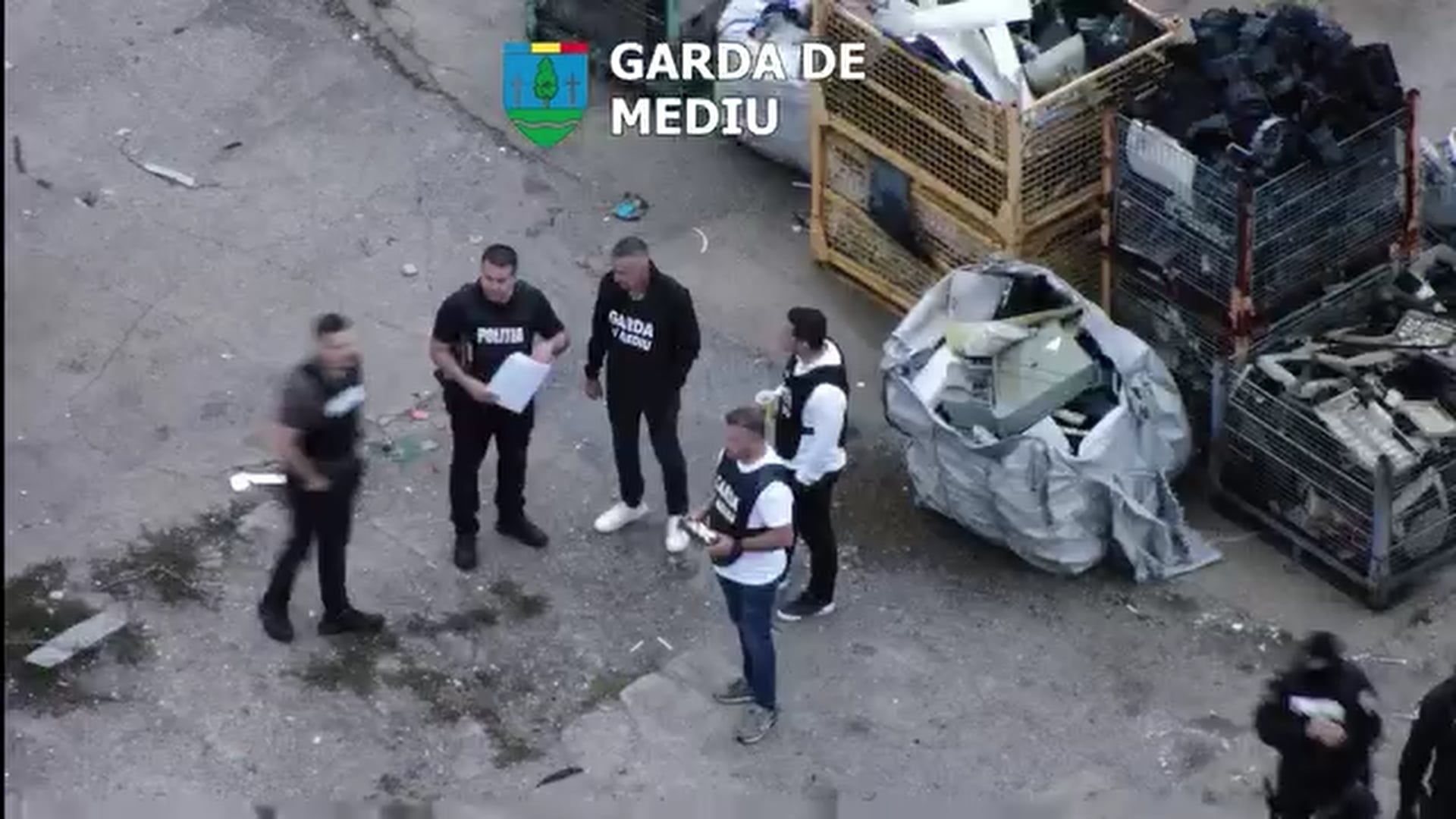 A rendőrség és a környezetvédelmi biztosok közös akciója során tárták fel a bűncselekményt.