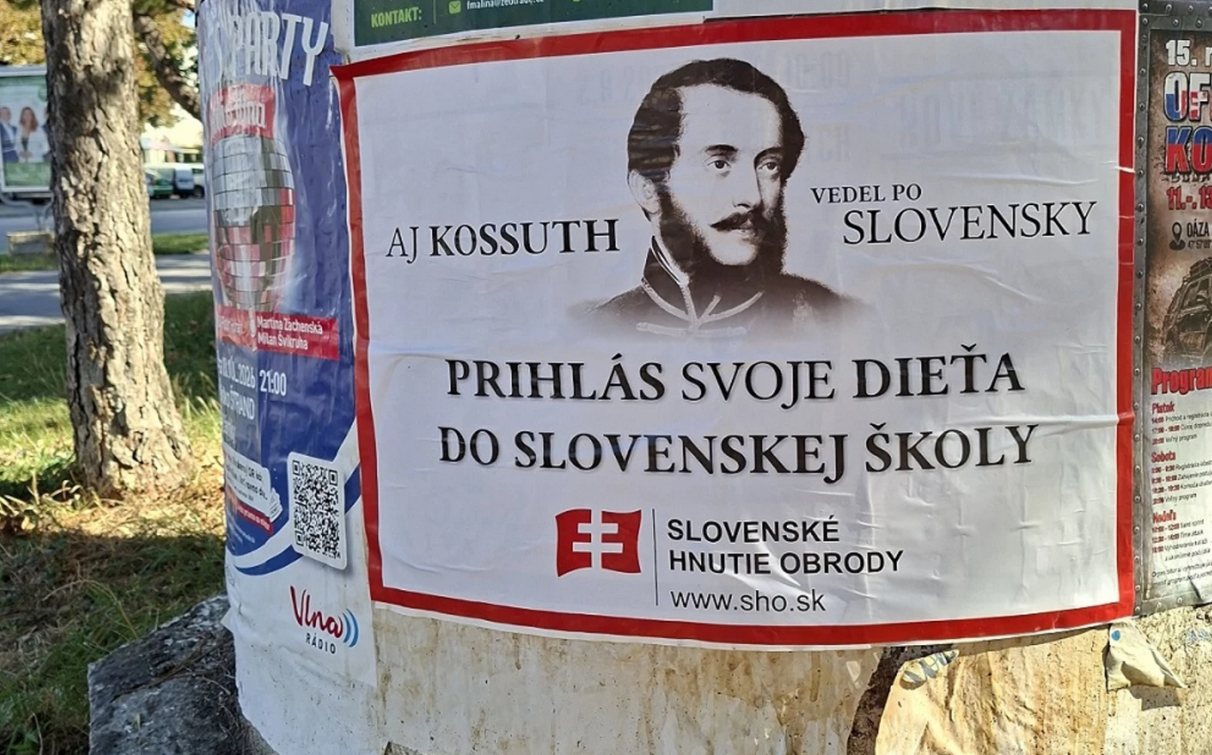 Ilyen plakátokkal próbálja ösztönözni az SHO a magyarokat arra, hogy szlovák iskolába írassák be gyermeküket | Fotó: Új Szó