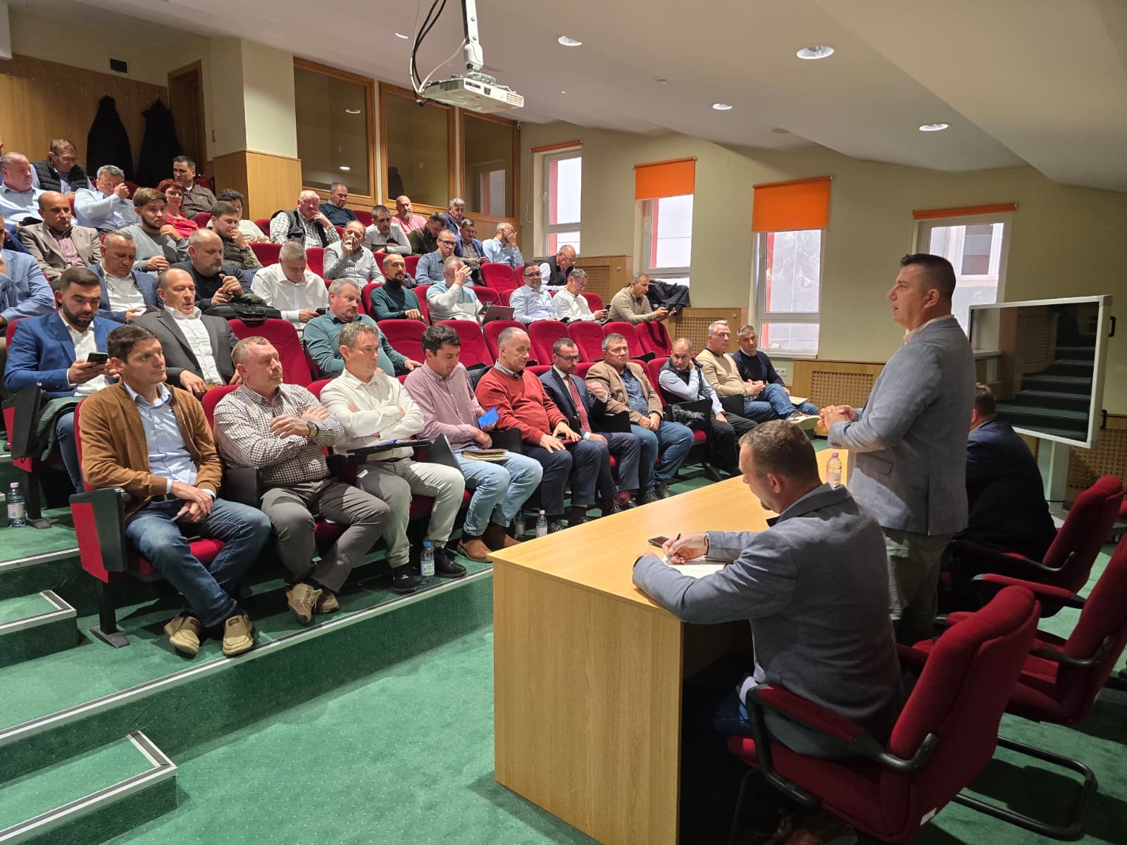 A közgyűlés résztvevői. | Fotó: Hargita Megye Tanácsa